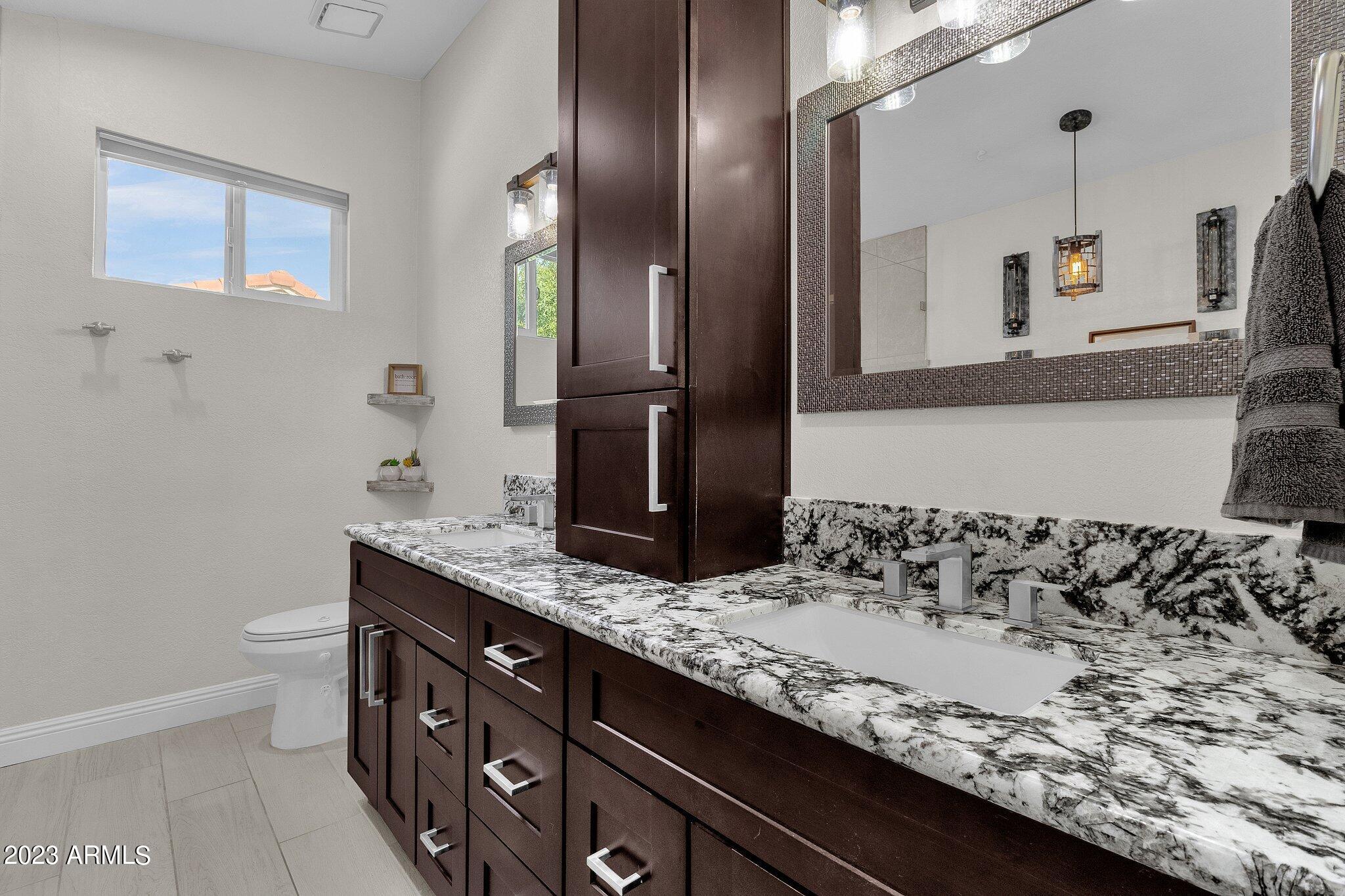 2678 W MONTGOMERY Drive