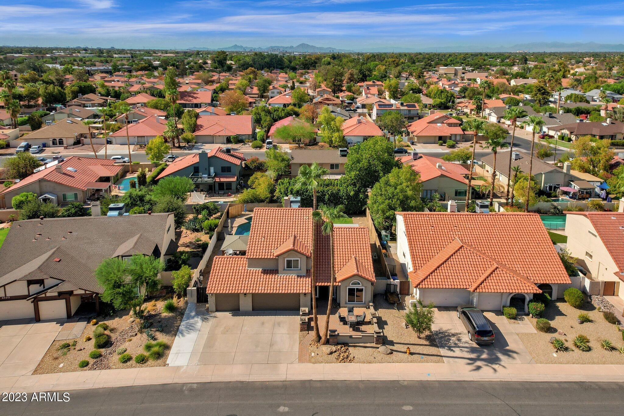 2678 W MONTGOMERY Drive