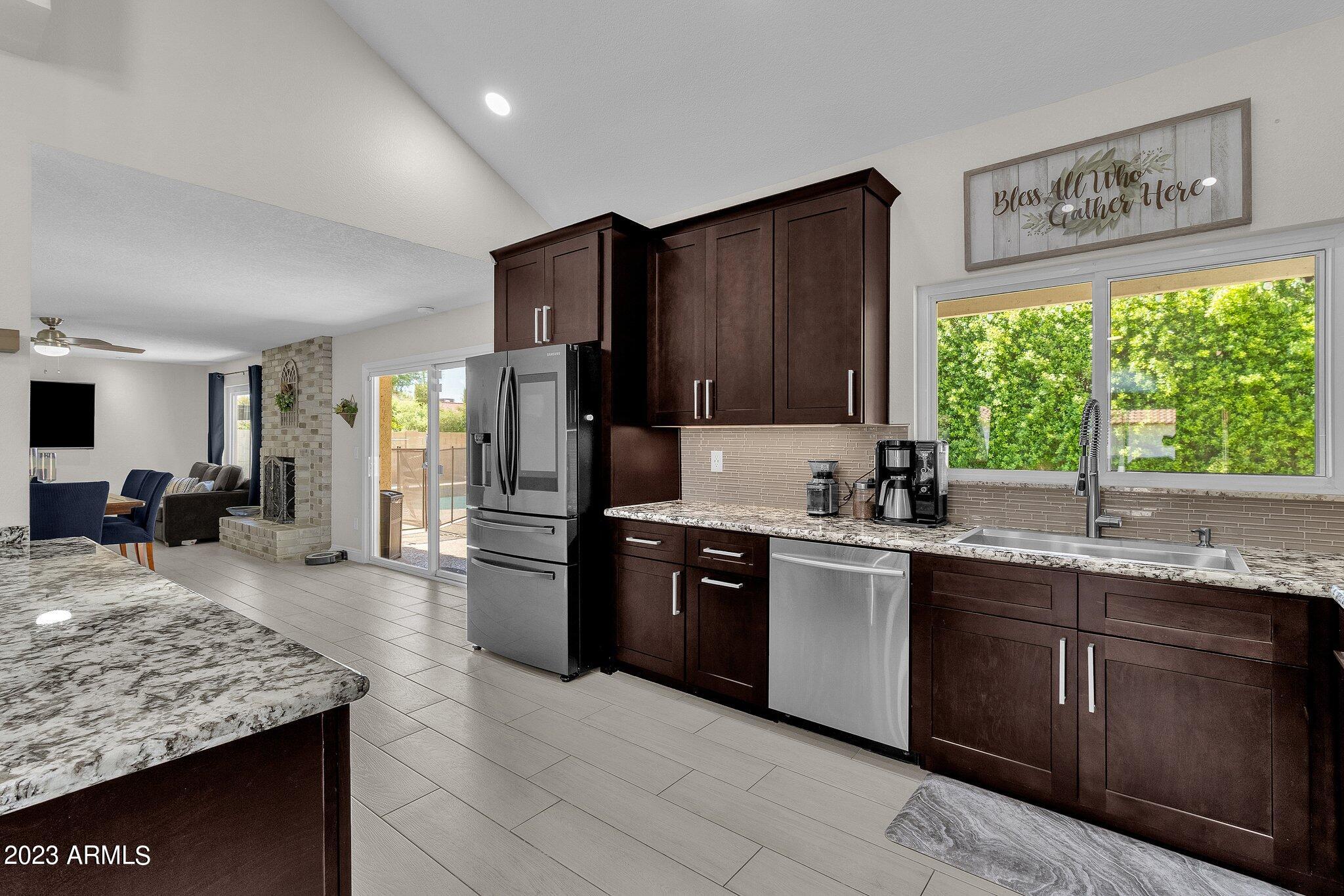 2678 W MONTGOMERY Drive