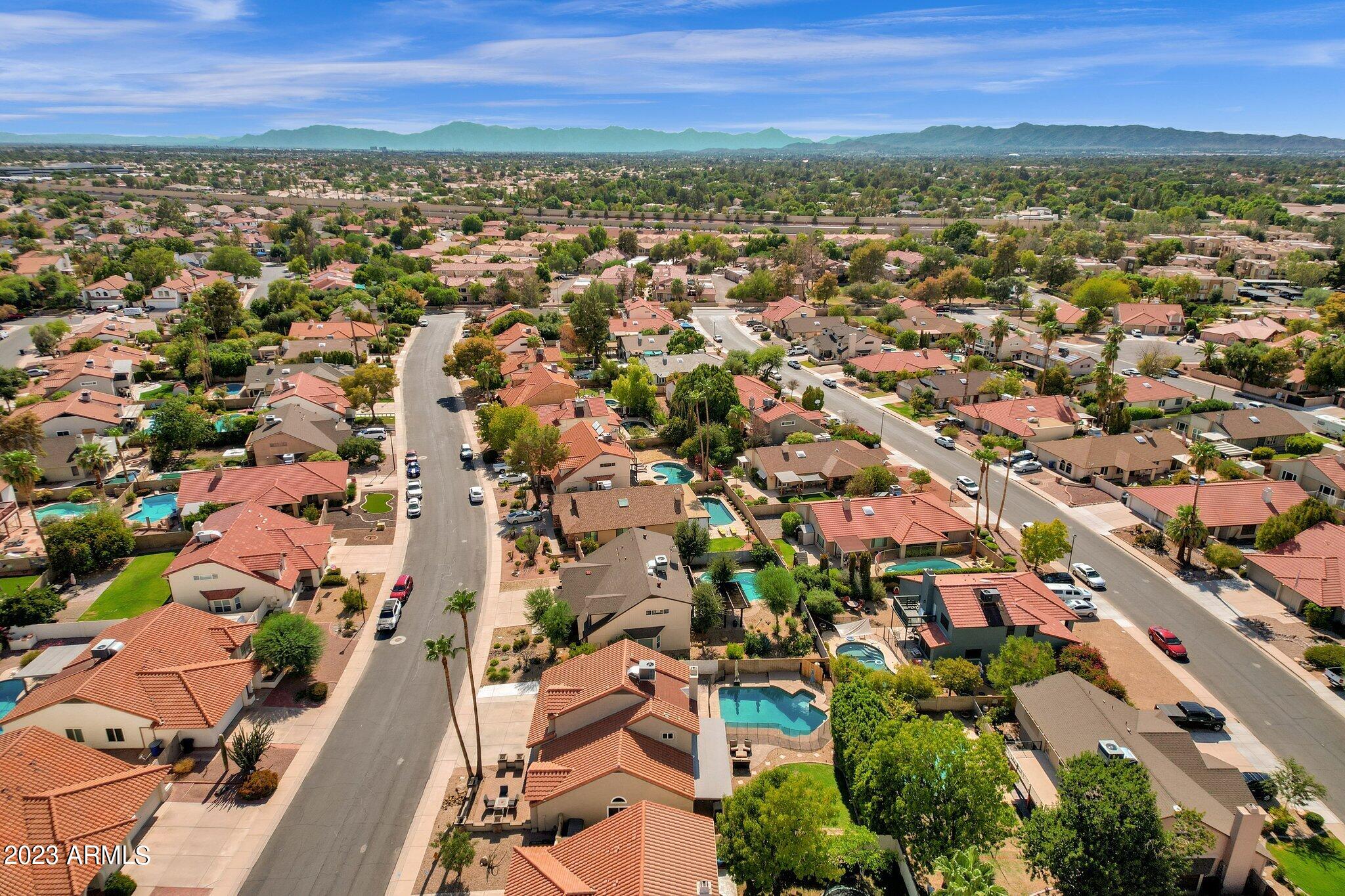 2678 W MONTGOMERY Drive