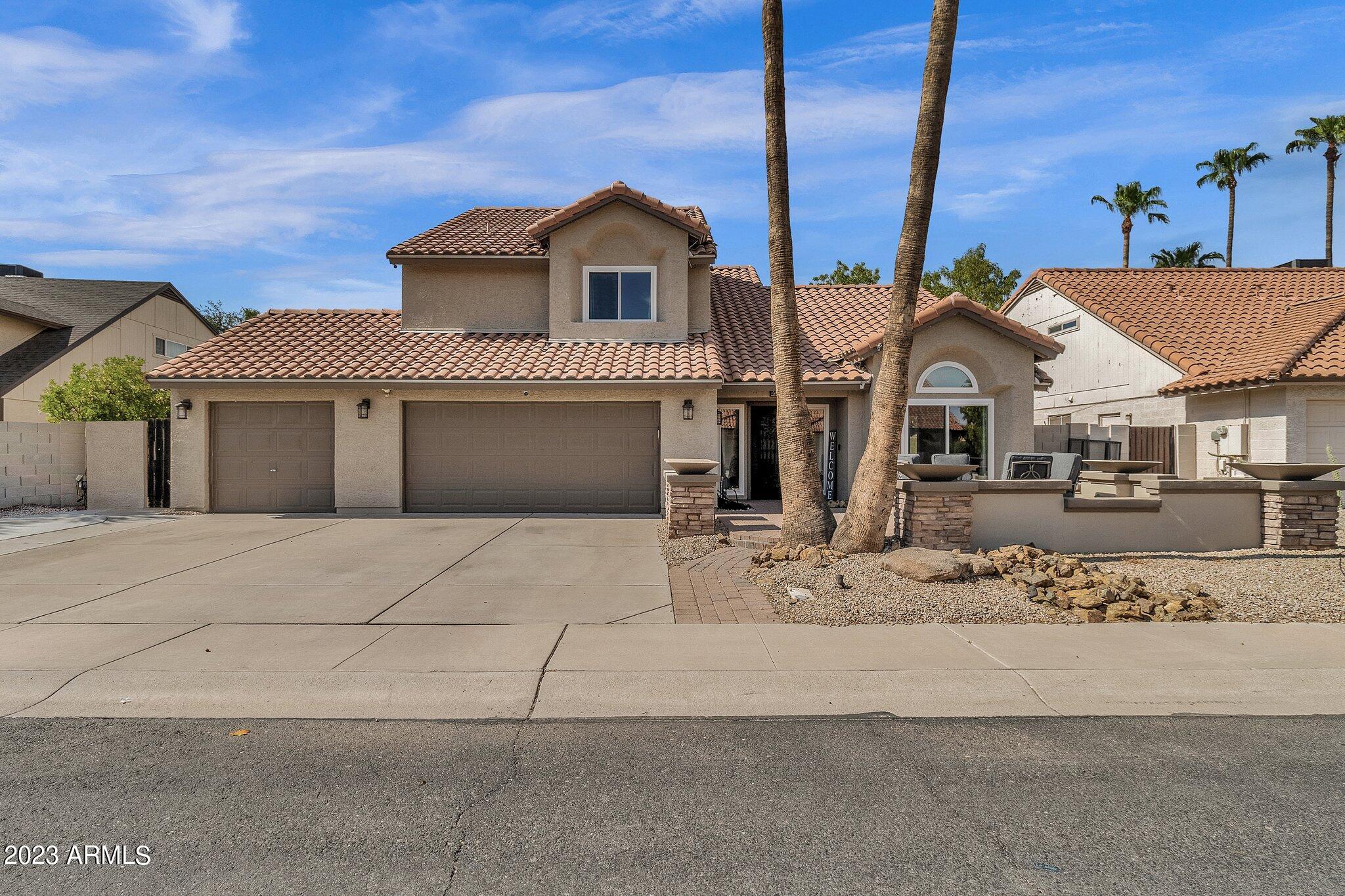 2678 W MONTGOMERY Drive