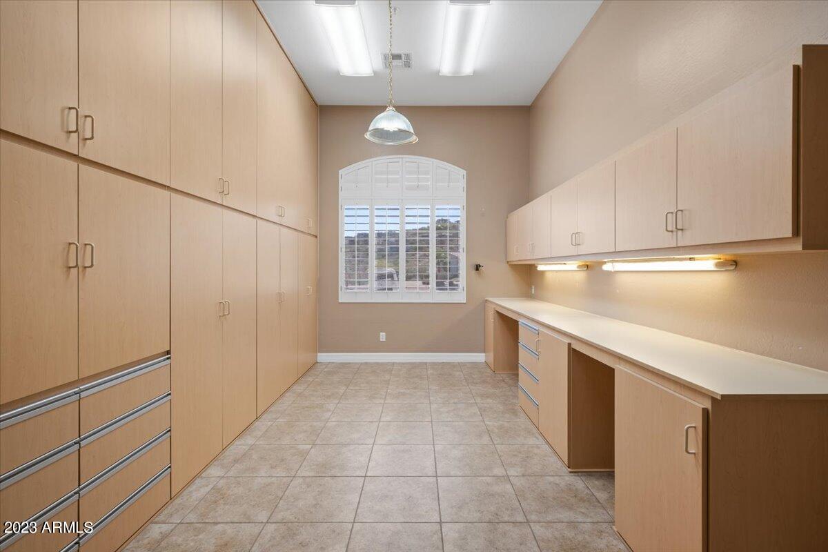 11007 N MESA VISTA Court