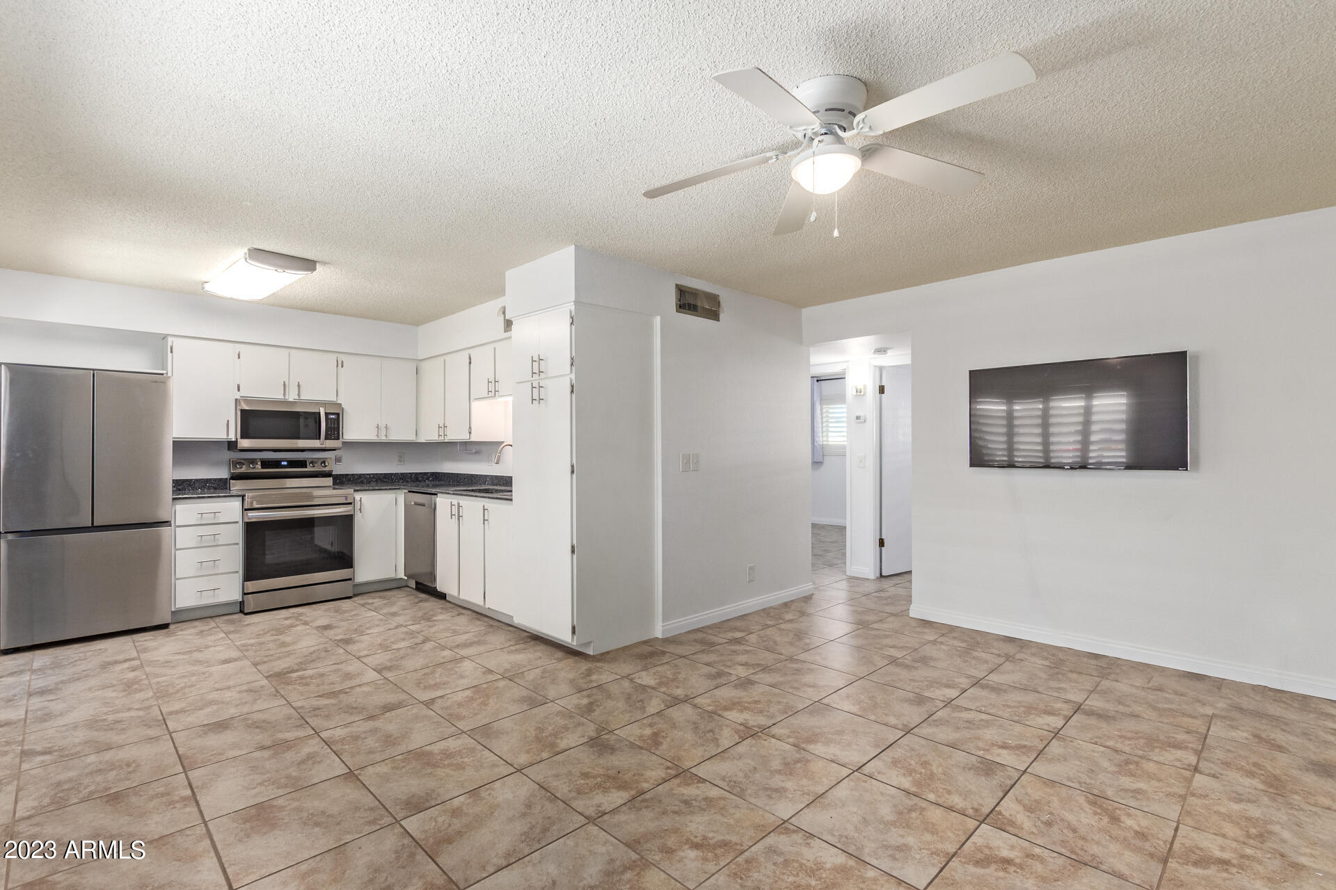 2452 E University Drive, 8