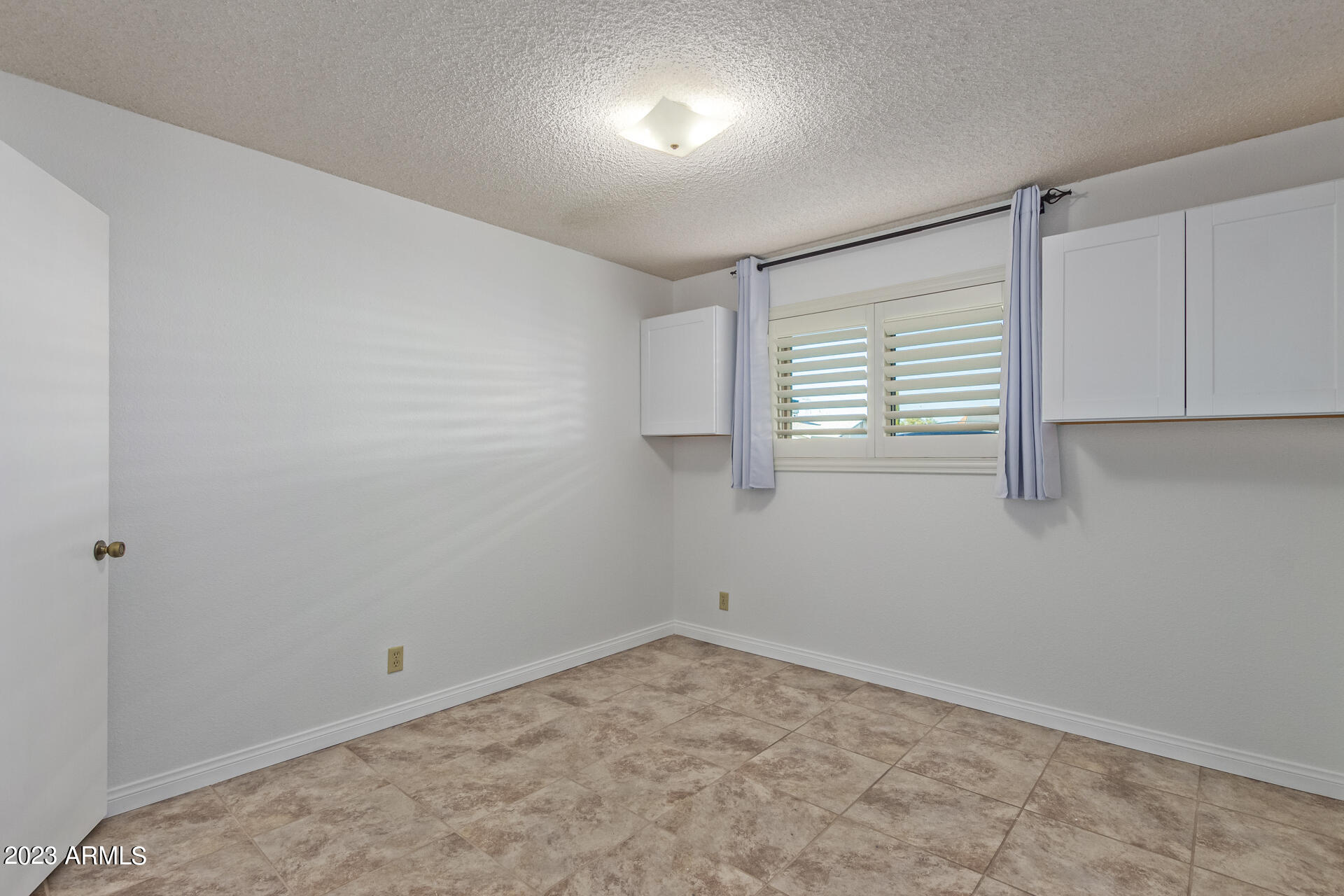 2452 E University Drive, 8