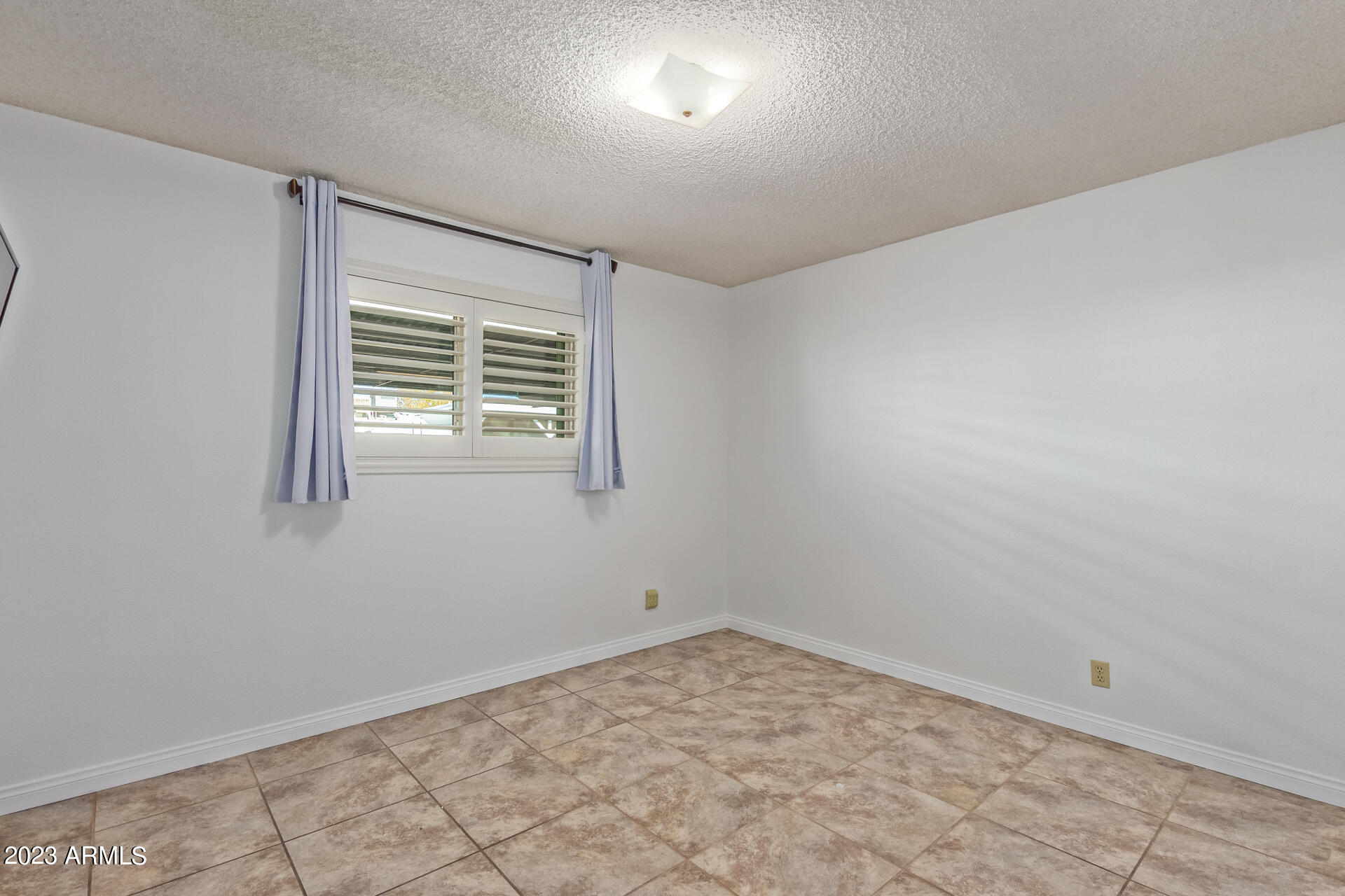 2452 E University Drive, 8