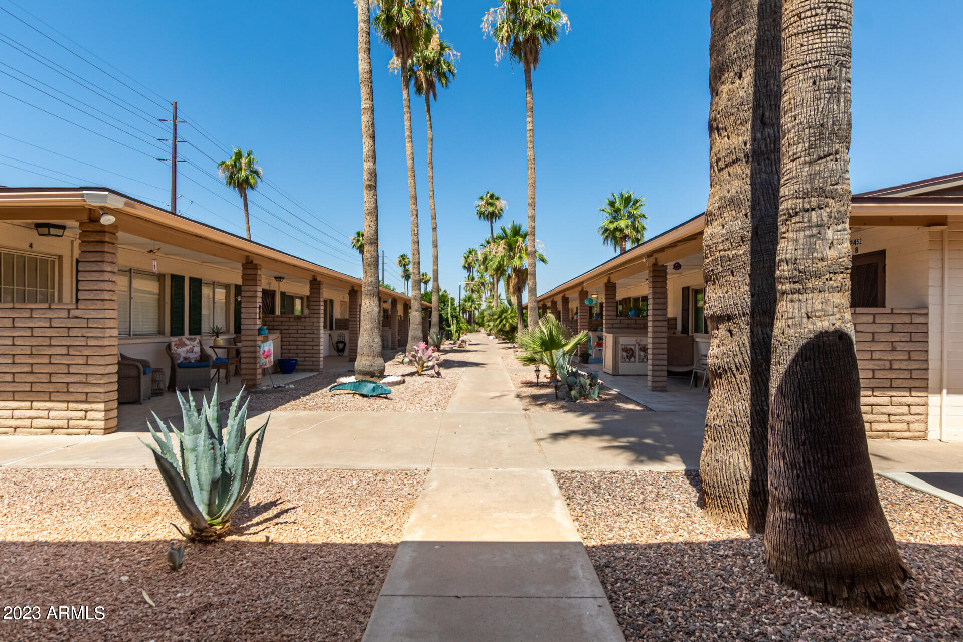 2452 E University Drive, 8