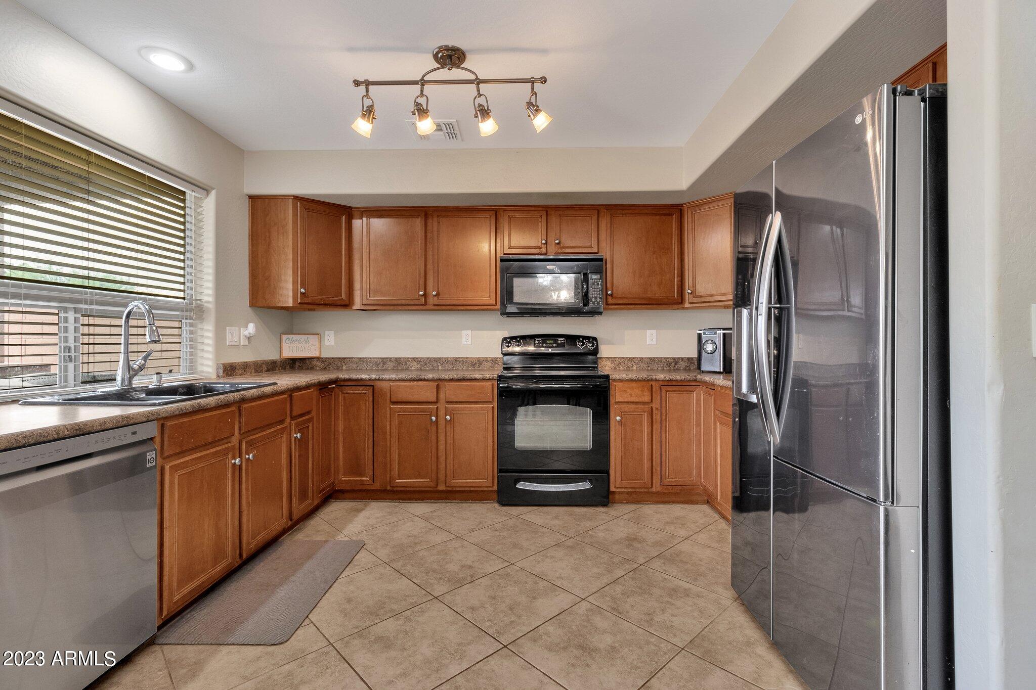 35755 N MIRANDESA Drive