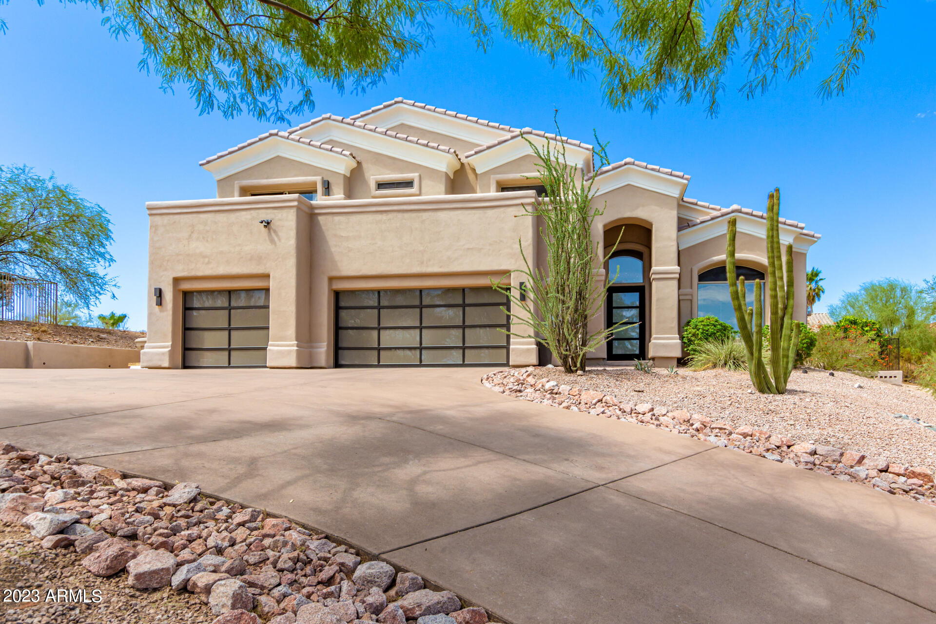 11204 N PHEASANT Plaza