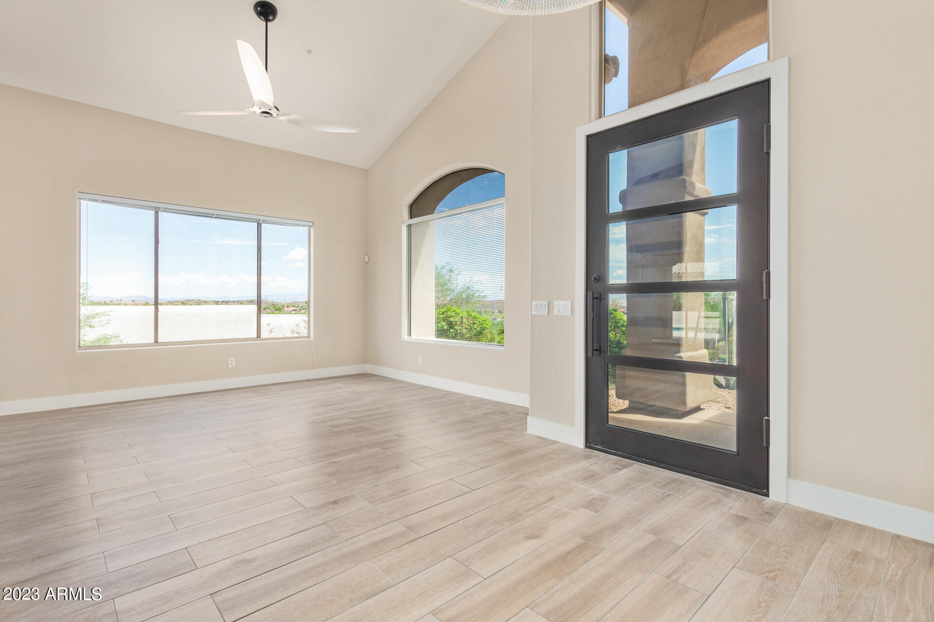 11204 N PHEASANT Plaza