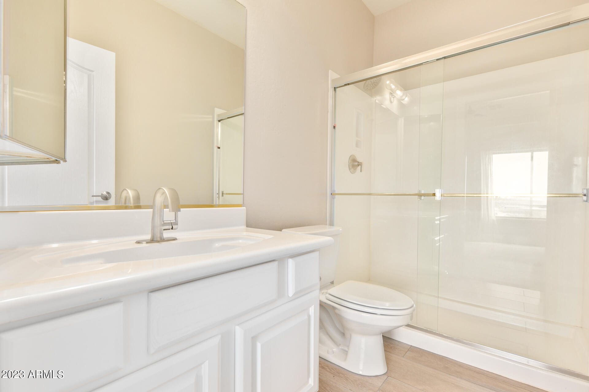 11204 N PHEASANT Plaza