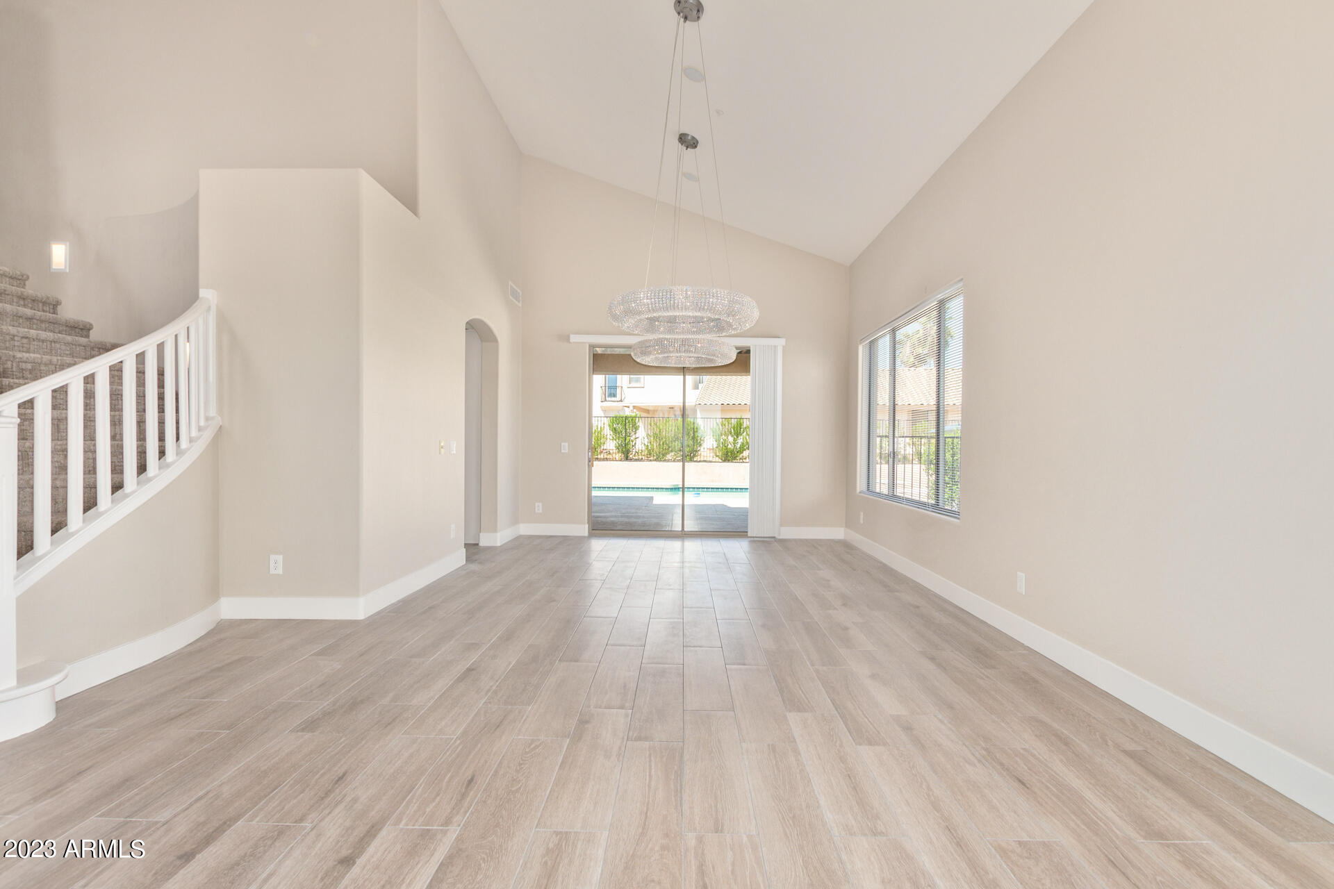 11204 N PHEASANT Plaza