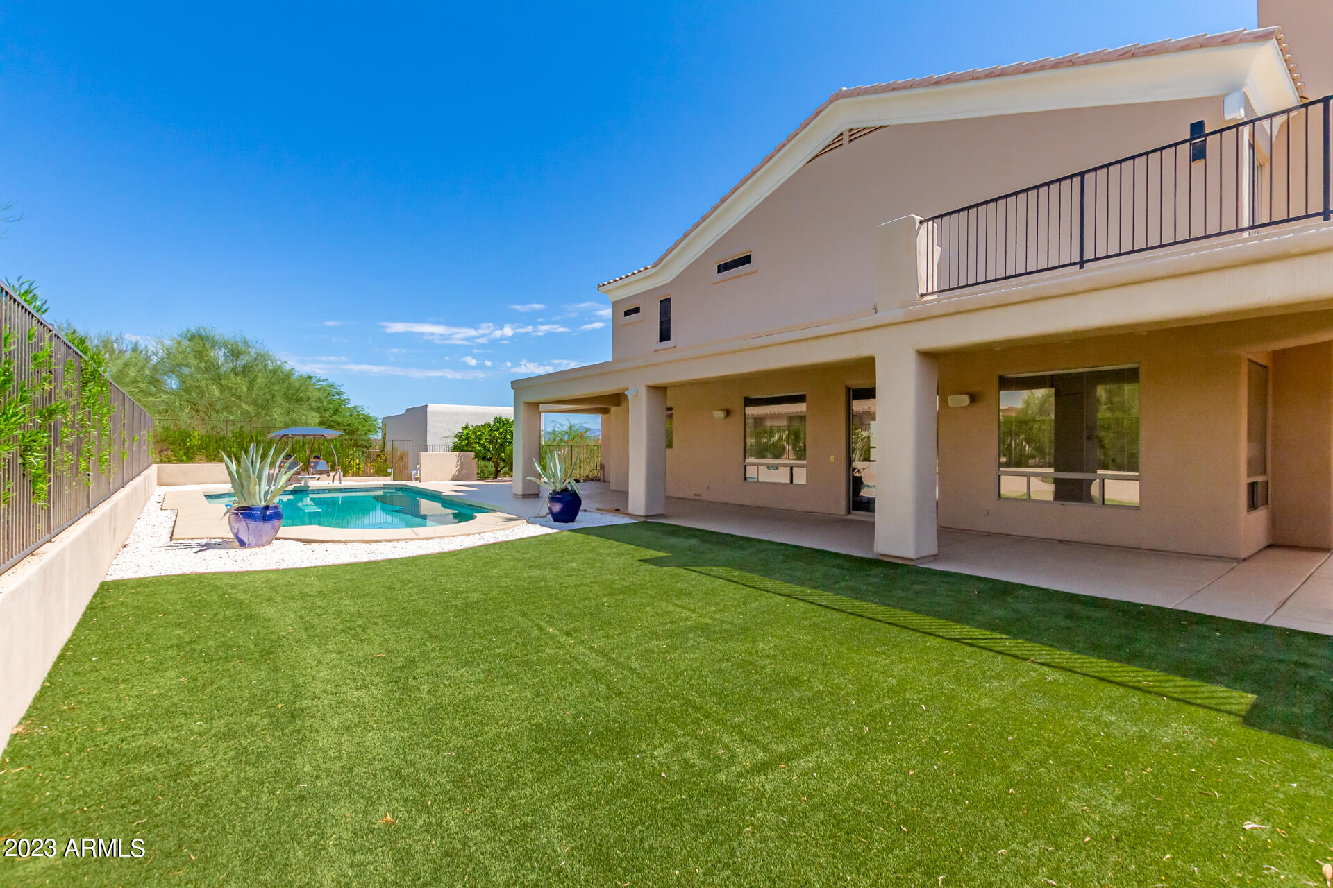 11204 N PHEASANT Plaza