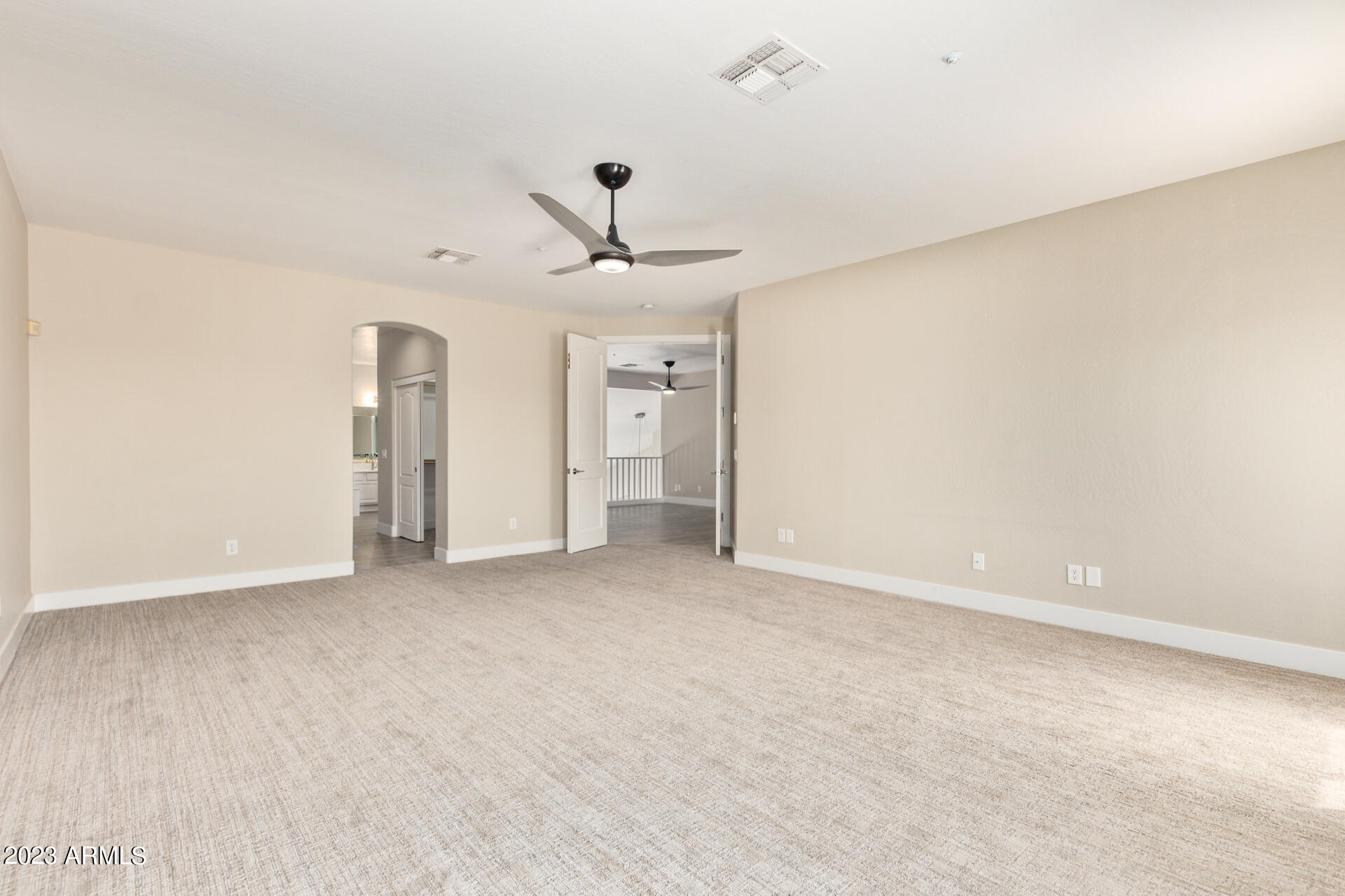 11204 N PHEASANT Plaza