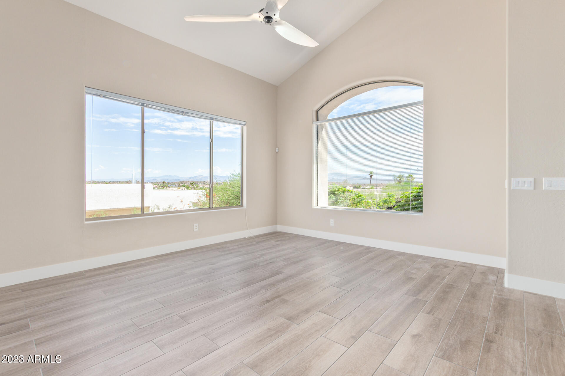 11204 N PHEASANT Plaza