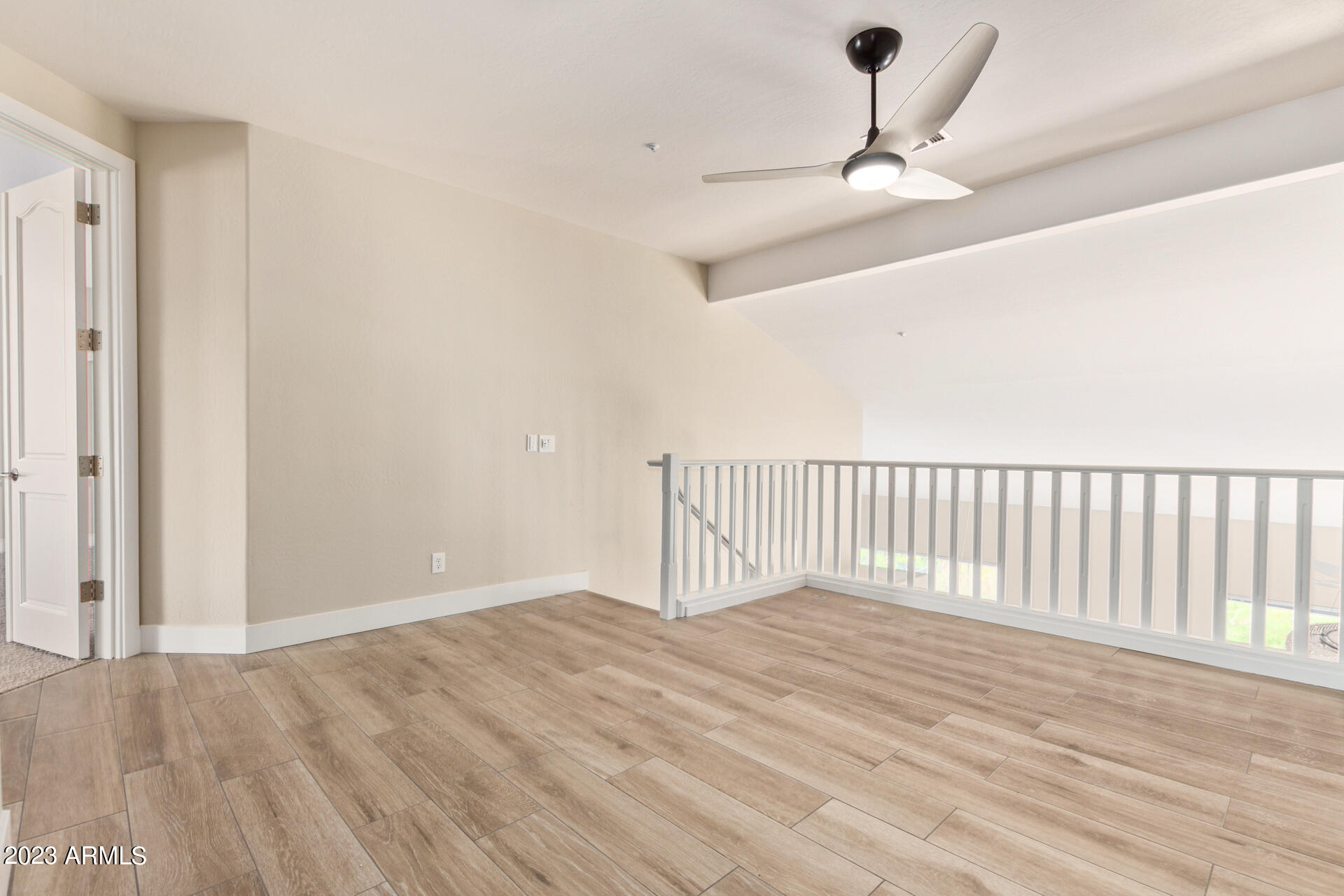 11204 N PHEASANT Plaza