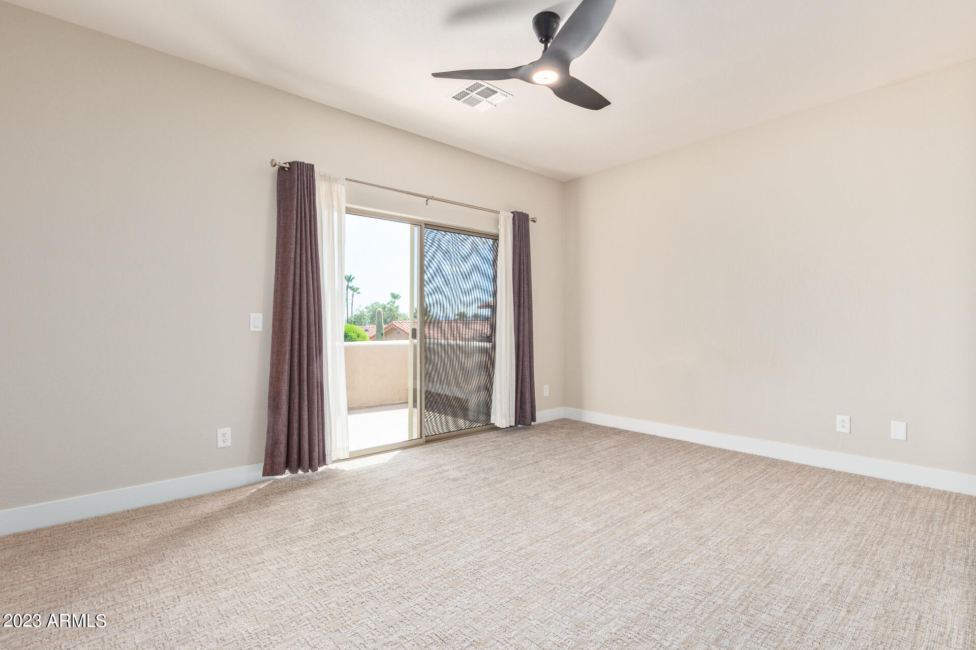 11204 N PHEASANT Plaza