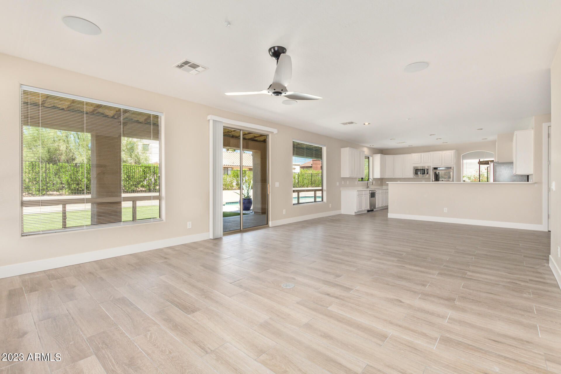 11204 N PHEASANT Plaza