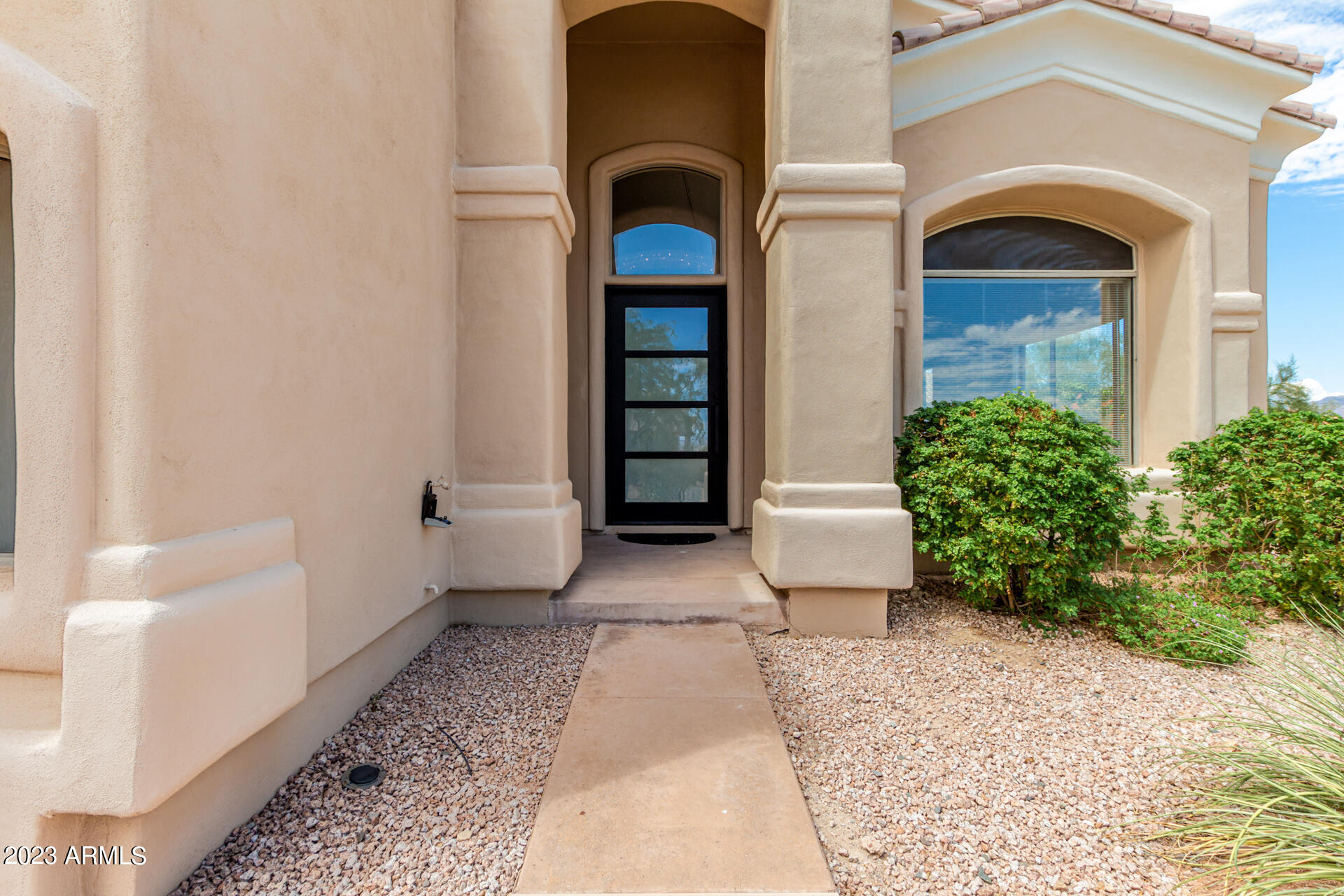 11204 N PHEASANT Plaza