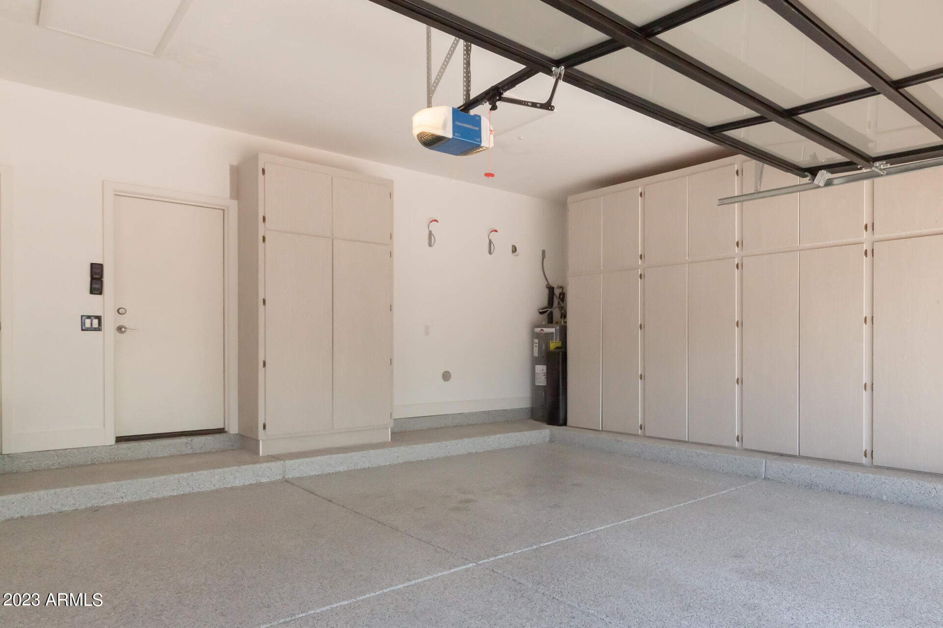 11204 N PHEASANT Plaza