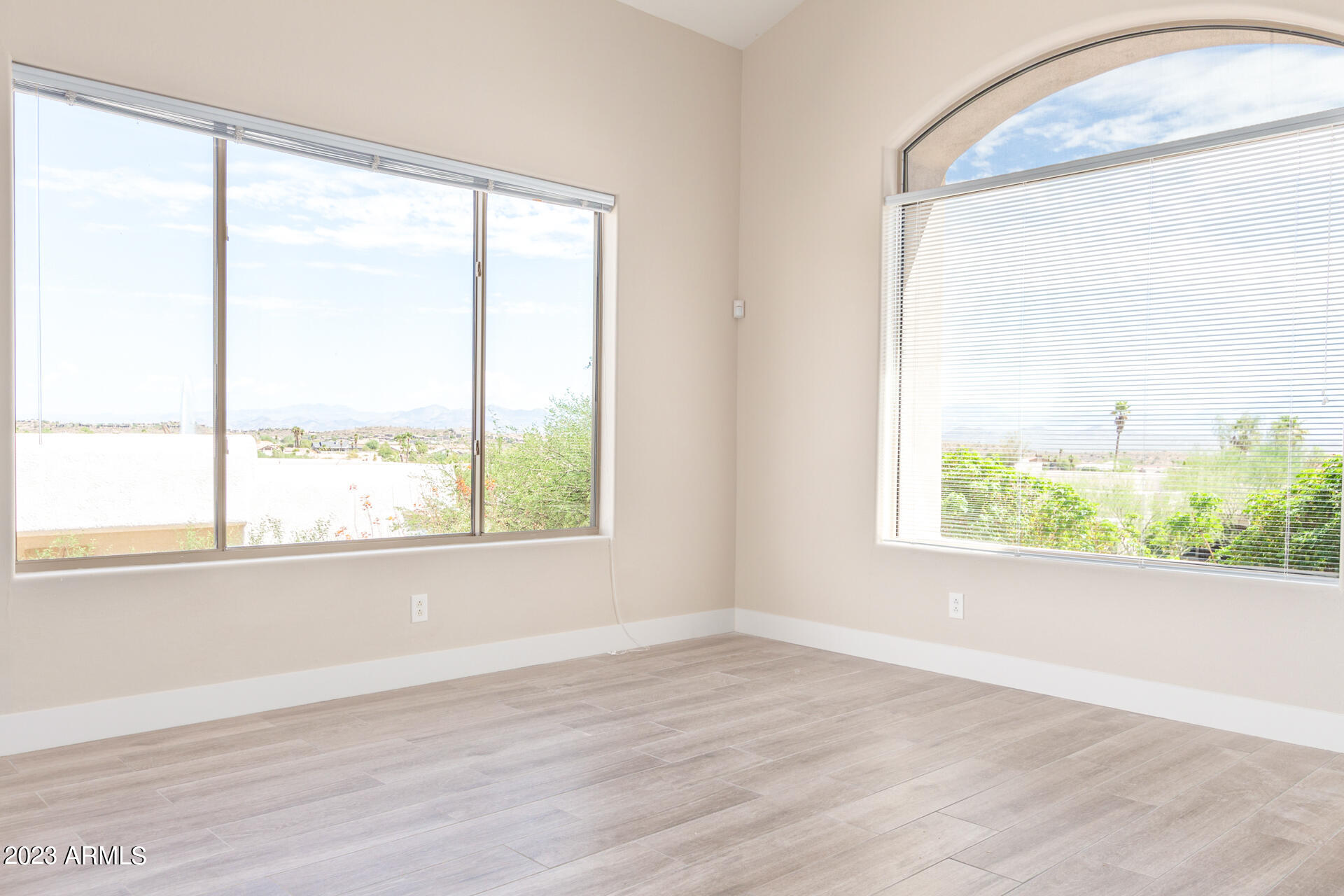 11204 N PHEASANT Plaza