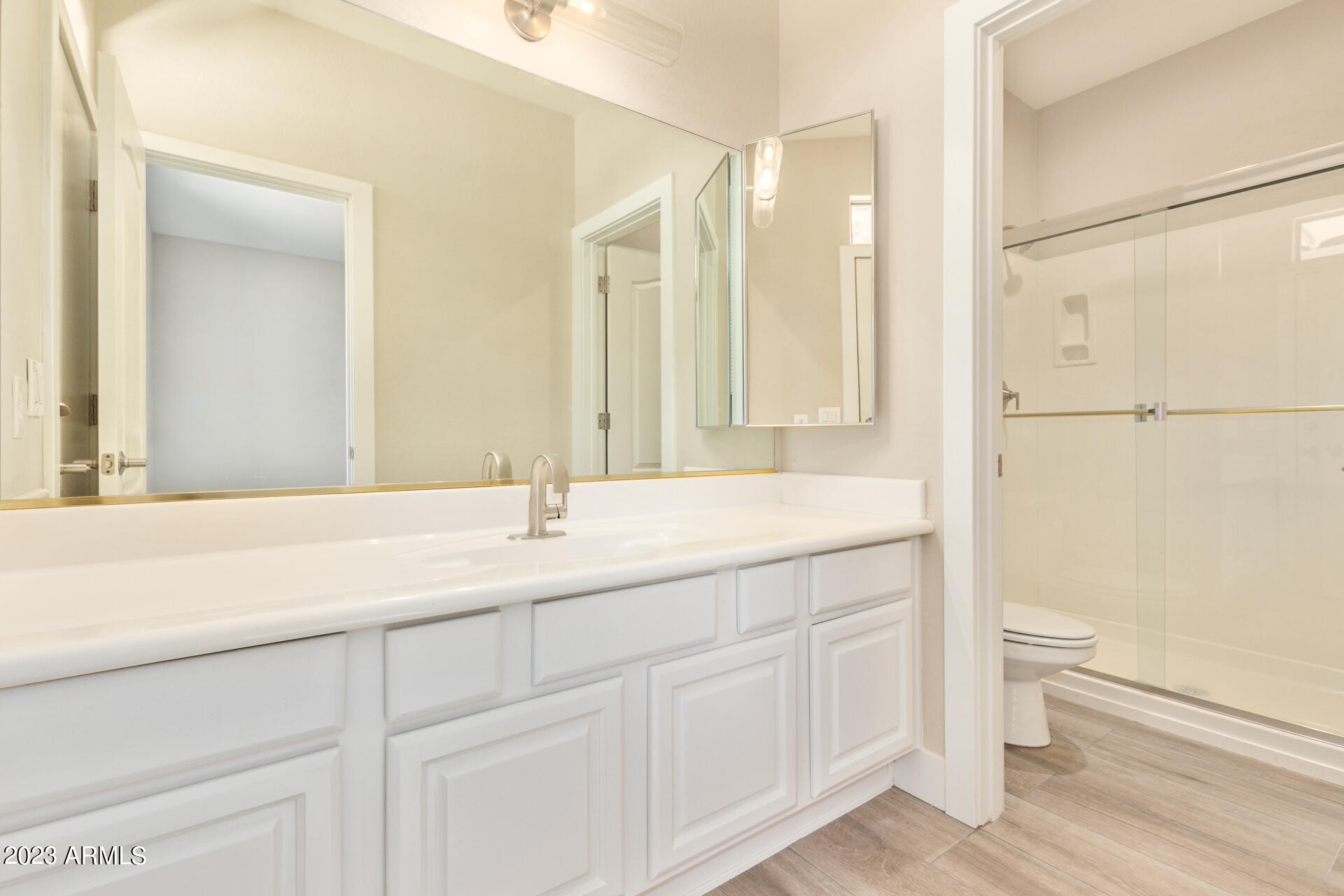 11204 N PHEASANT Plaza