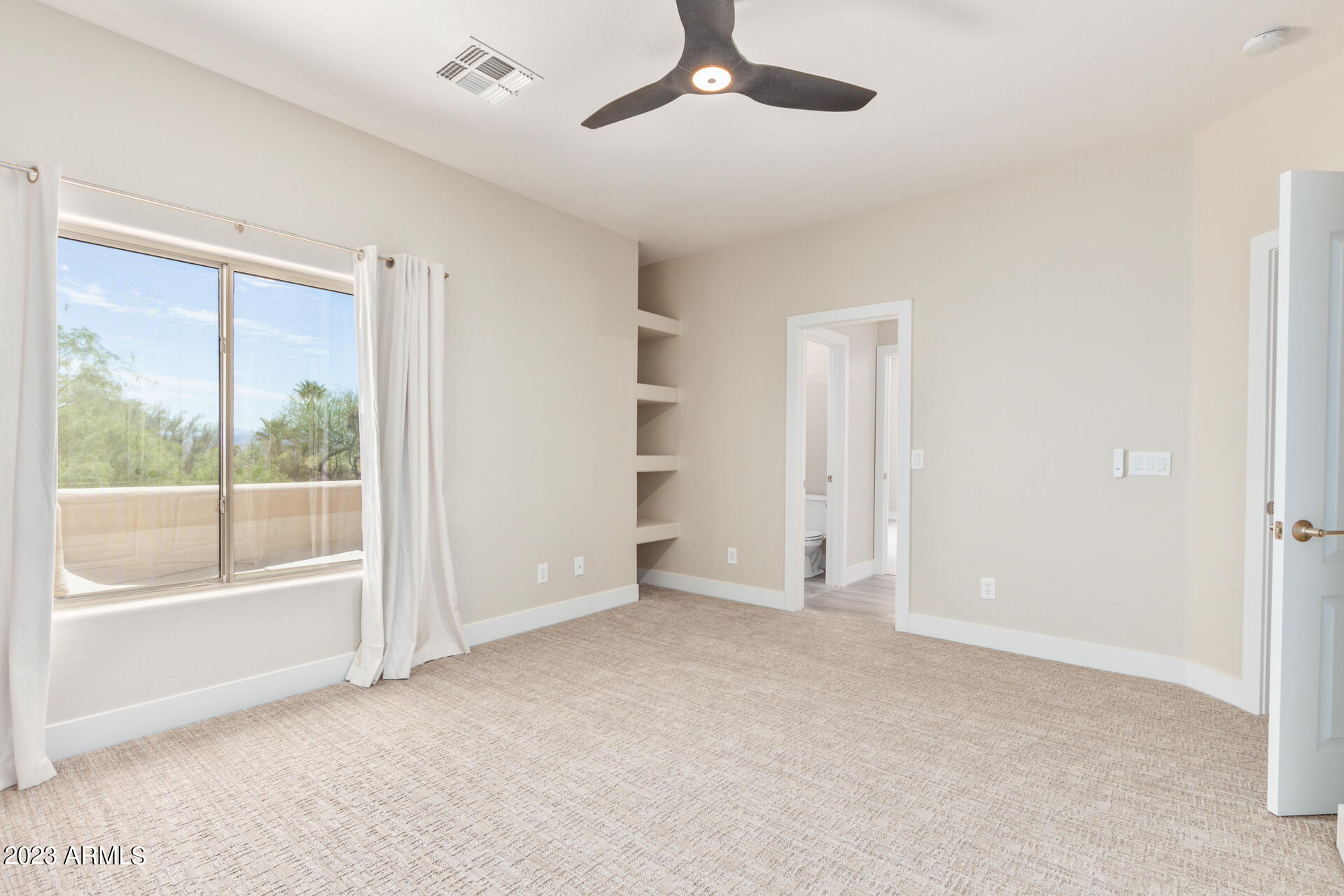 11204 N PHEASANT Plaza