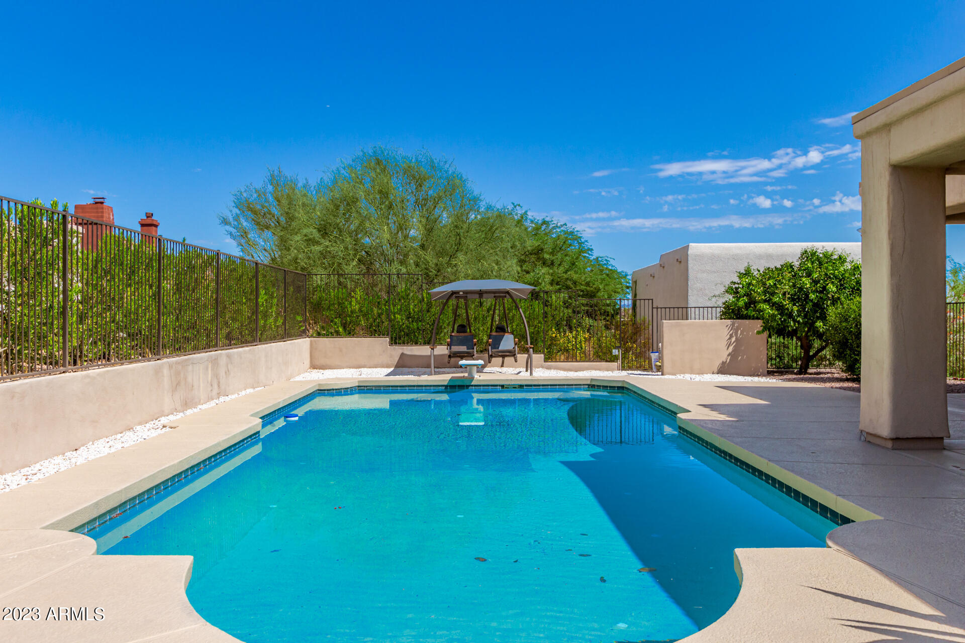 11204 N PHEASANT Plaza