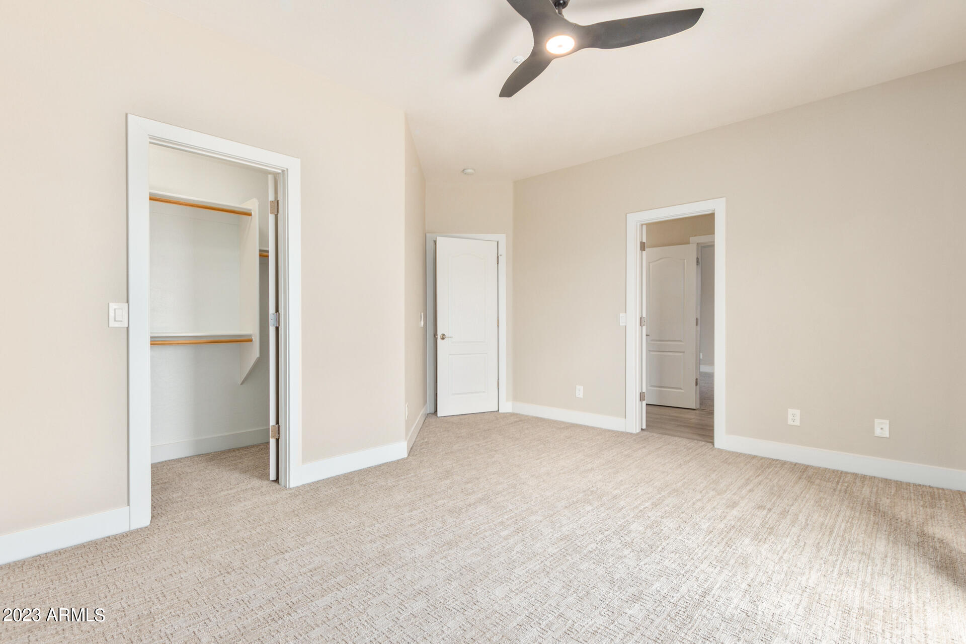 11204 N PHEASANT Plaza