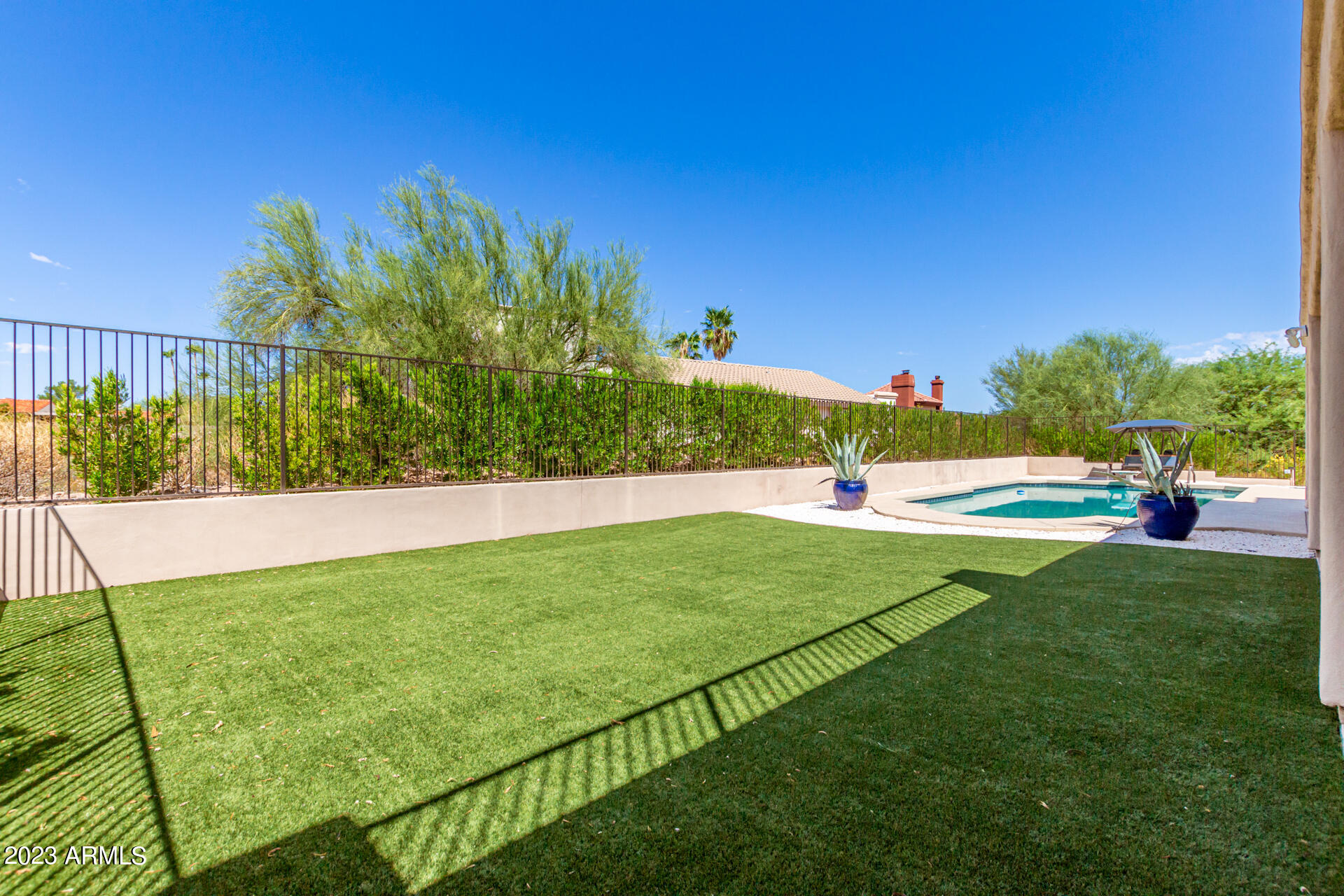 11204 N PHEASANT Plaza