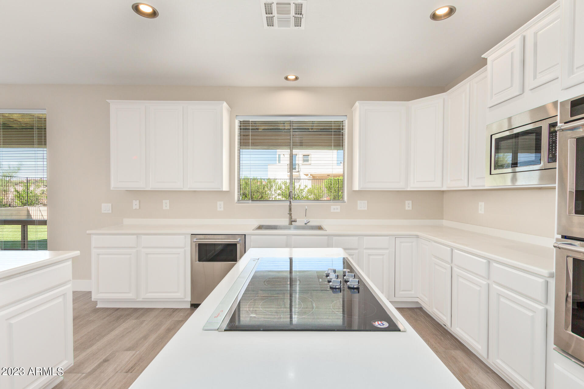 11204 N PHEASANT Plaza