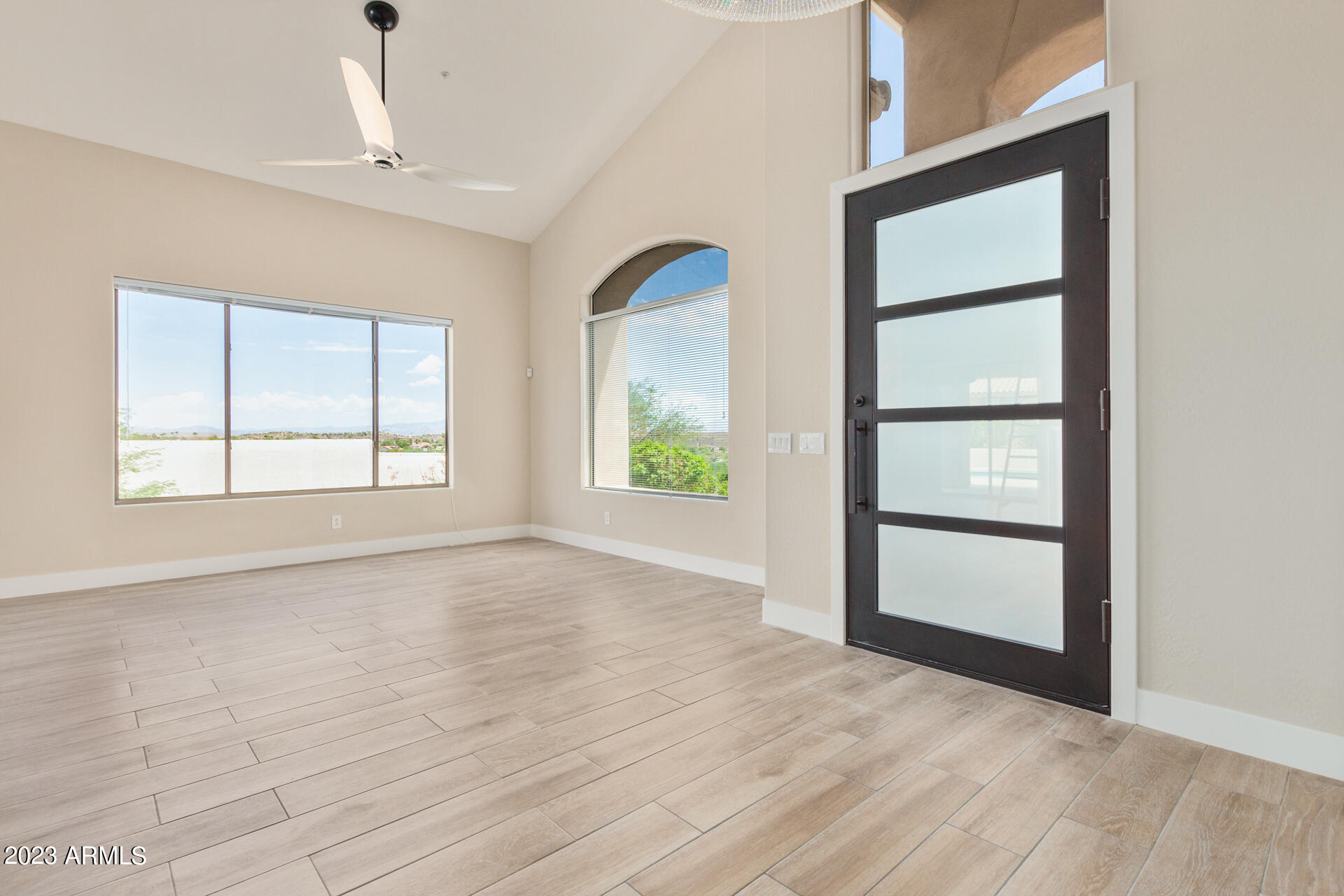 11204 N PHEASANT Plaza