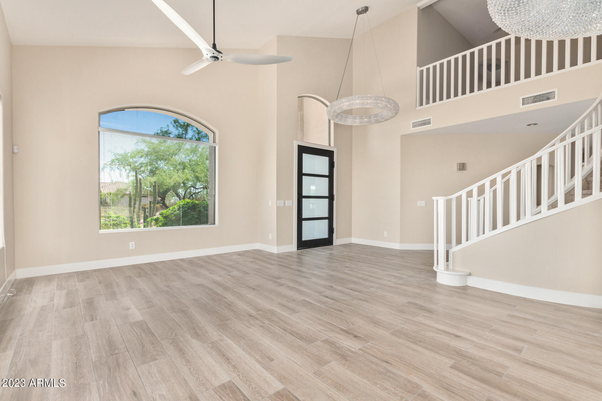 11204 N PHEASANT Plaza