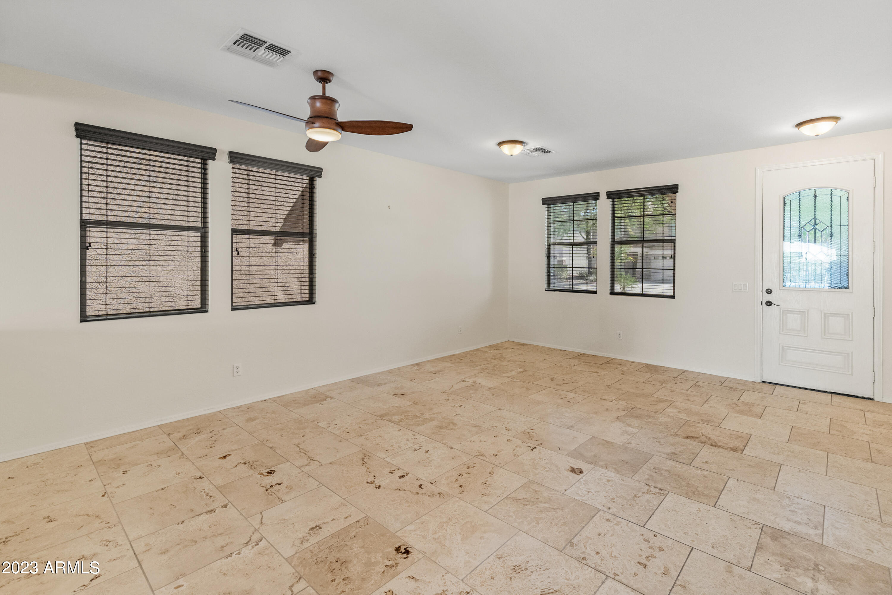 1814 E PATRICK Lane