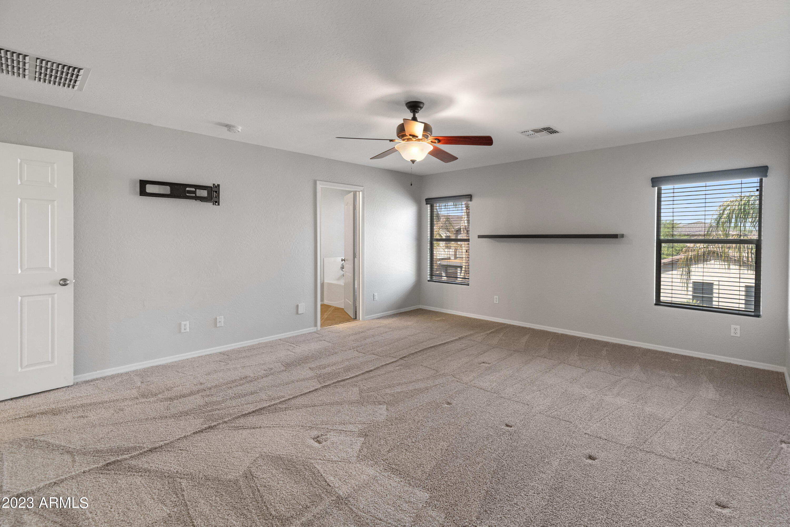 1814 E PATRICK Lane