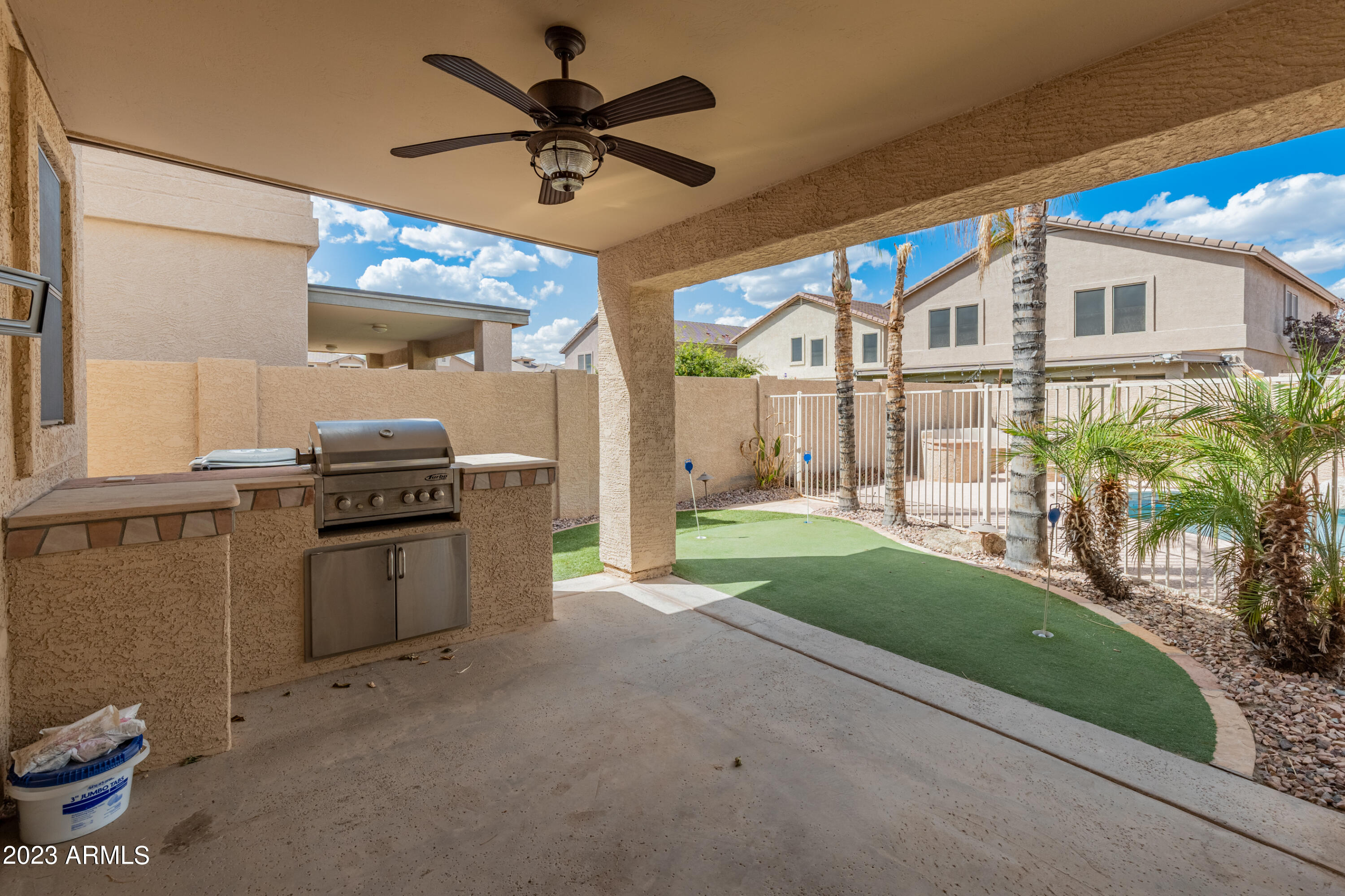1814 E PATRICK Lane