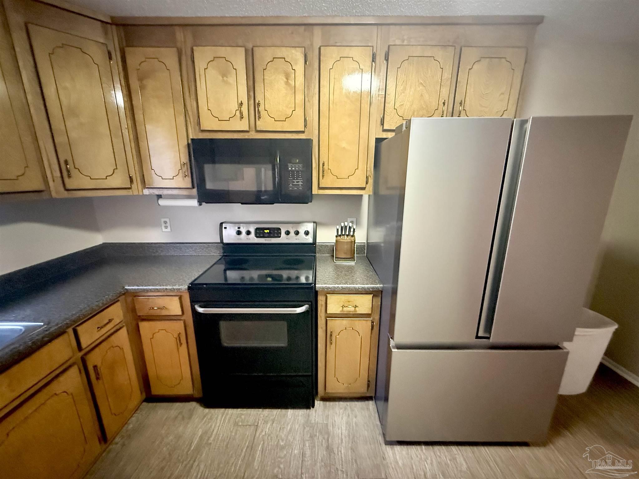 185 Deerfoot Ln