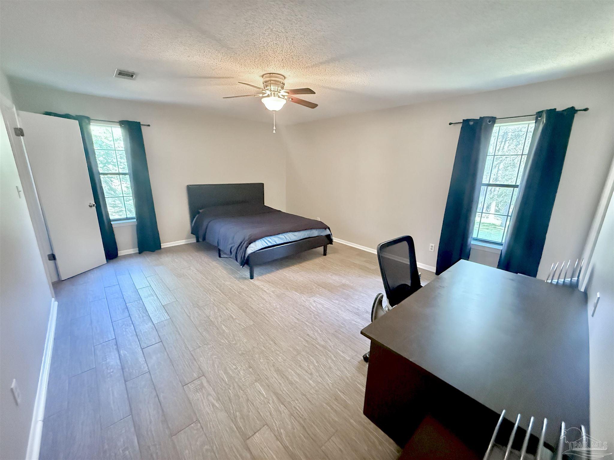 185 Deerfoot Ln