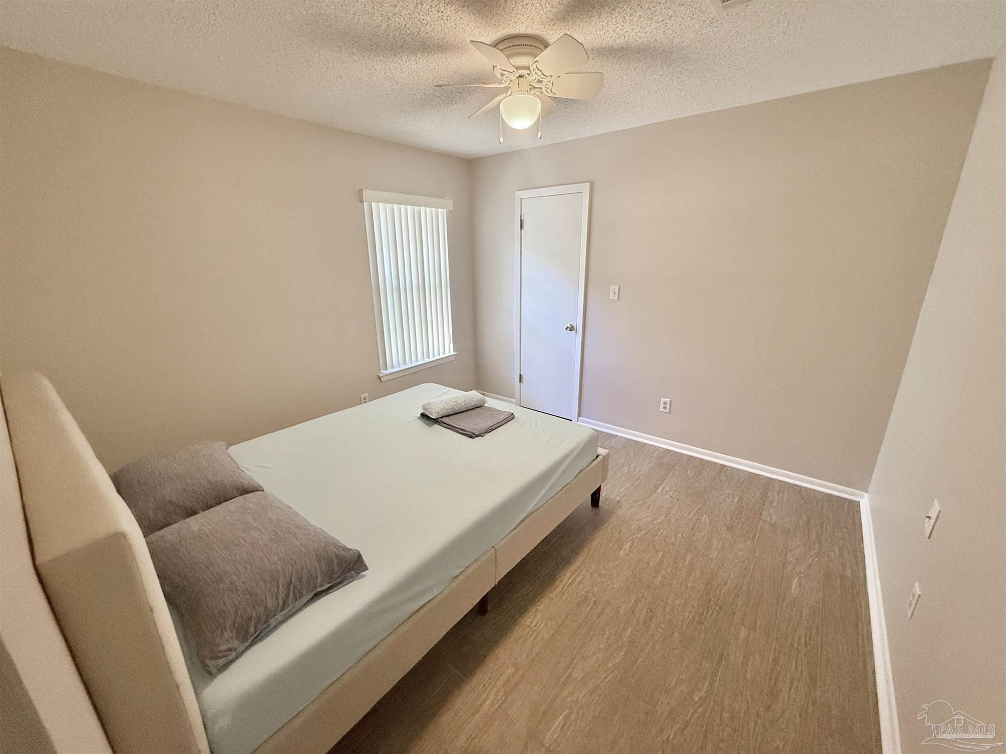 185 Deerfoot Ln