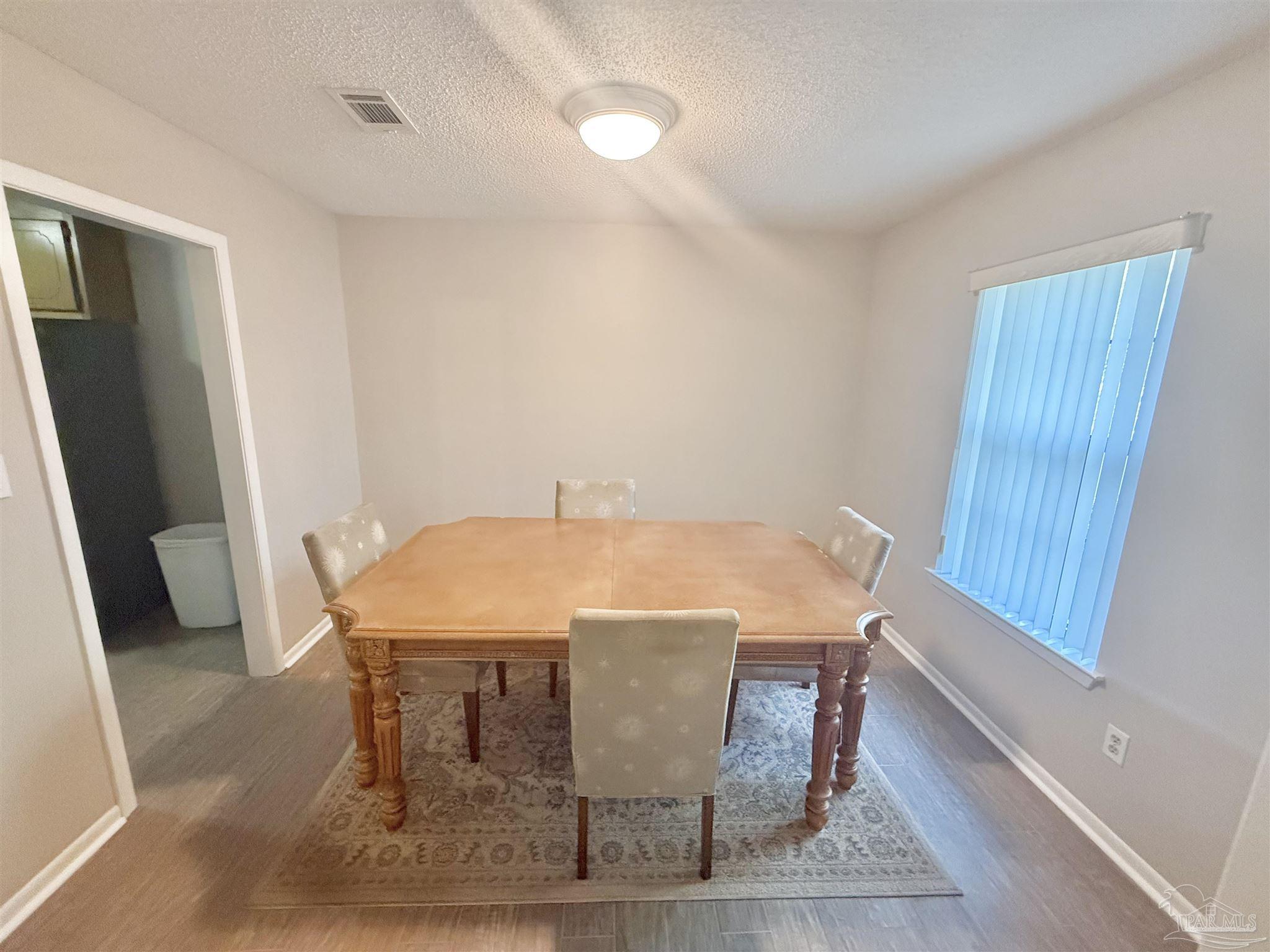 185 Deerfoot Ln