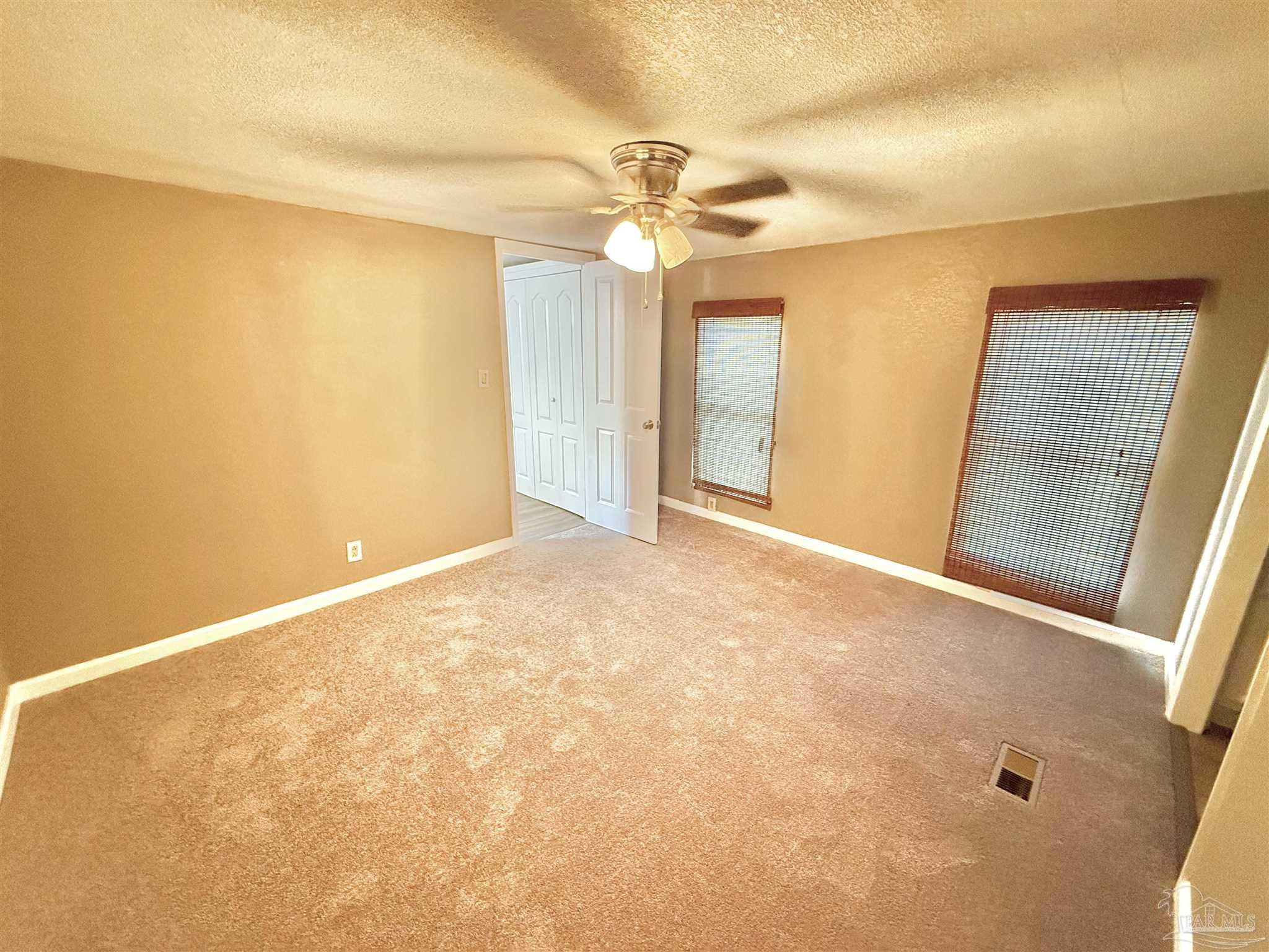 4448 Dunaway Ln