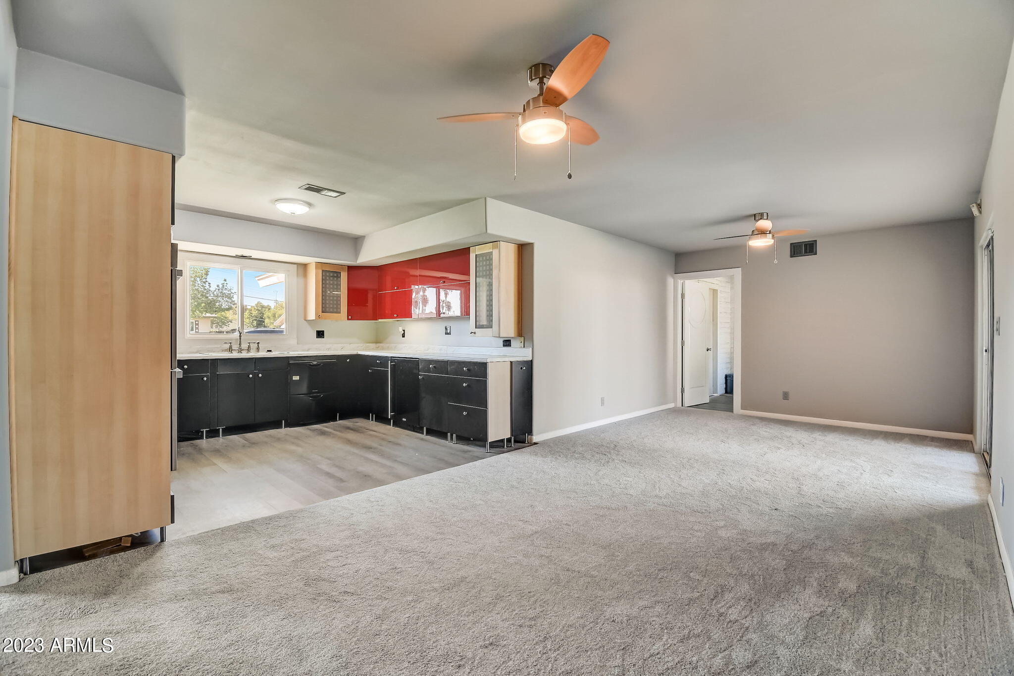 257 N APACHE Drive