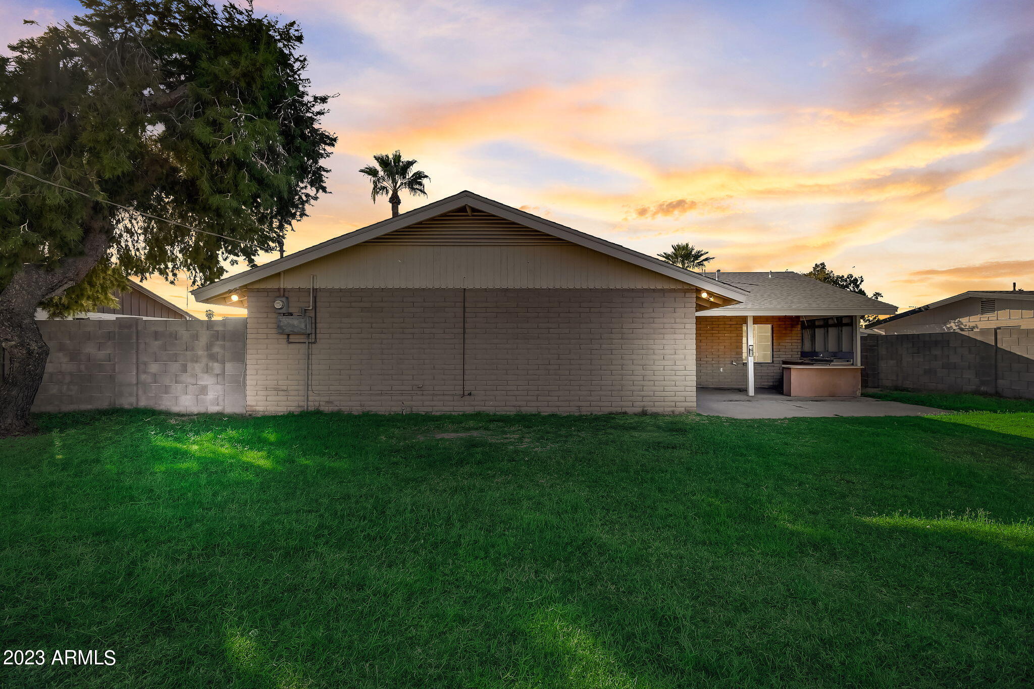 257 N APACHE Drive