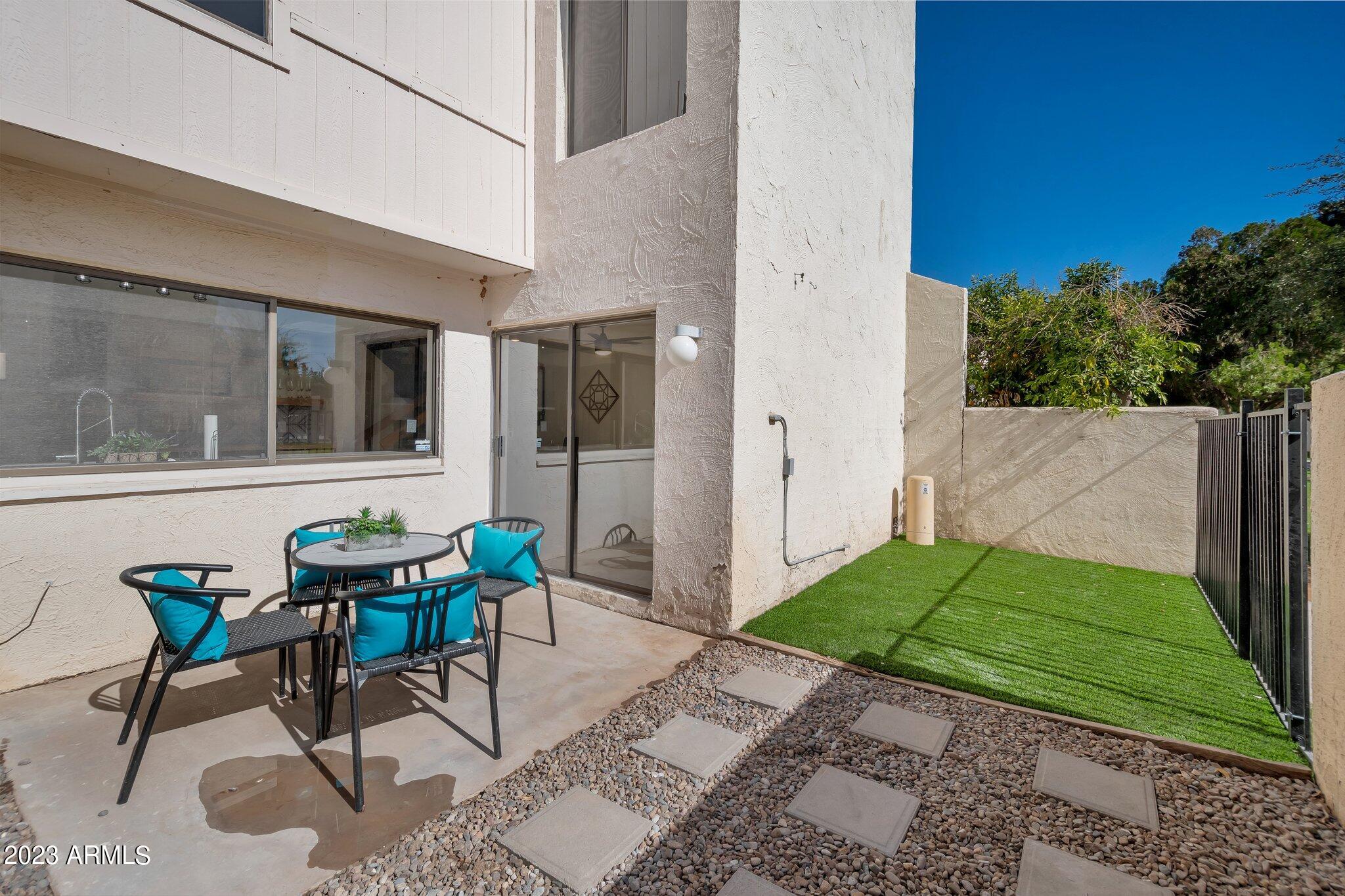 311 E Huntington Drive