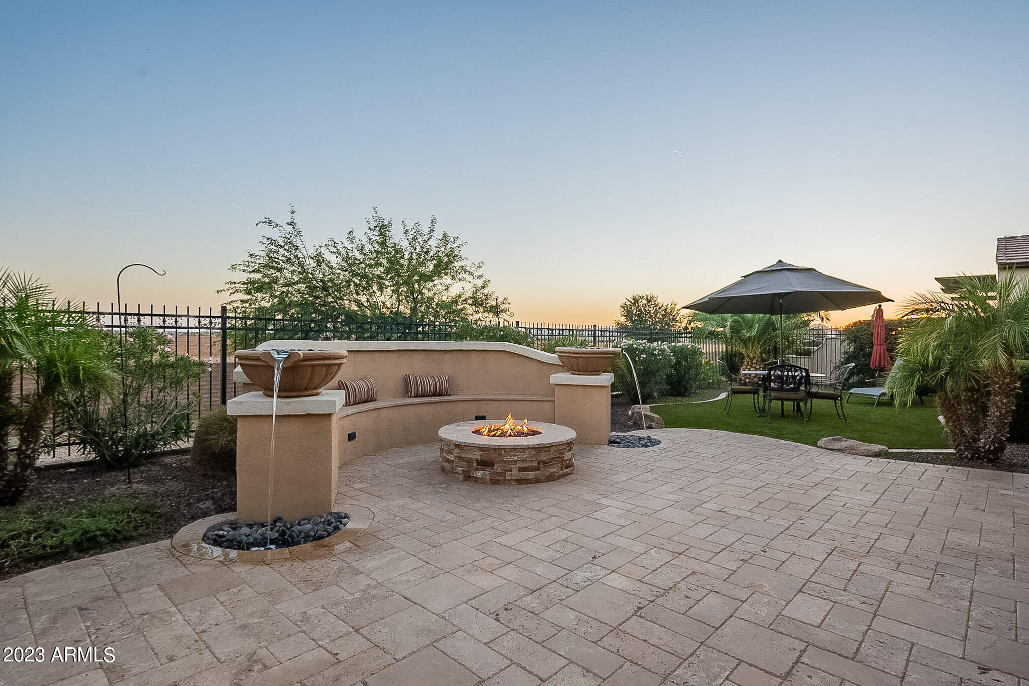 1303 E COPPER Hollow