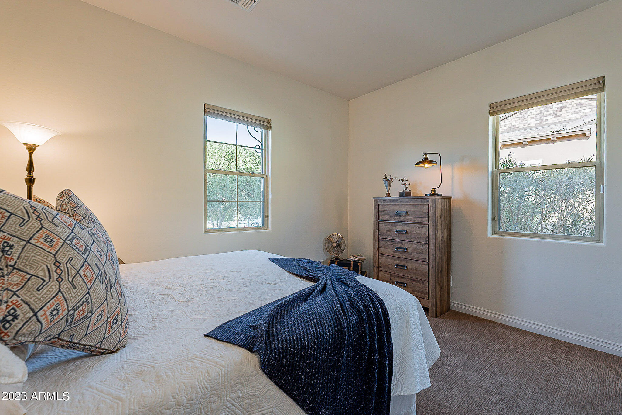 1303 E COPPER Hollow