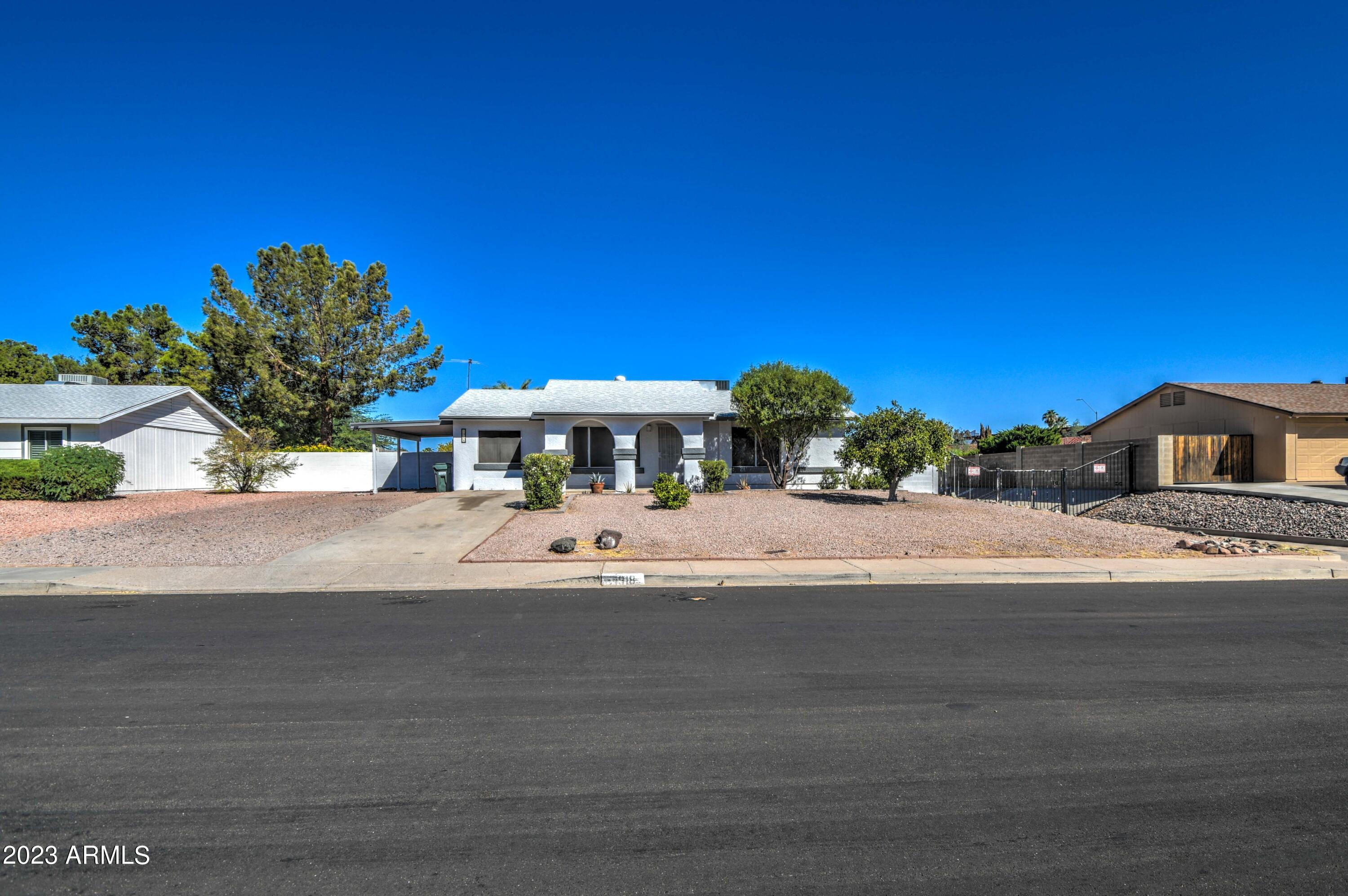 1918 E MONTE CRISTO Avenue