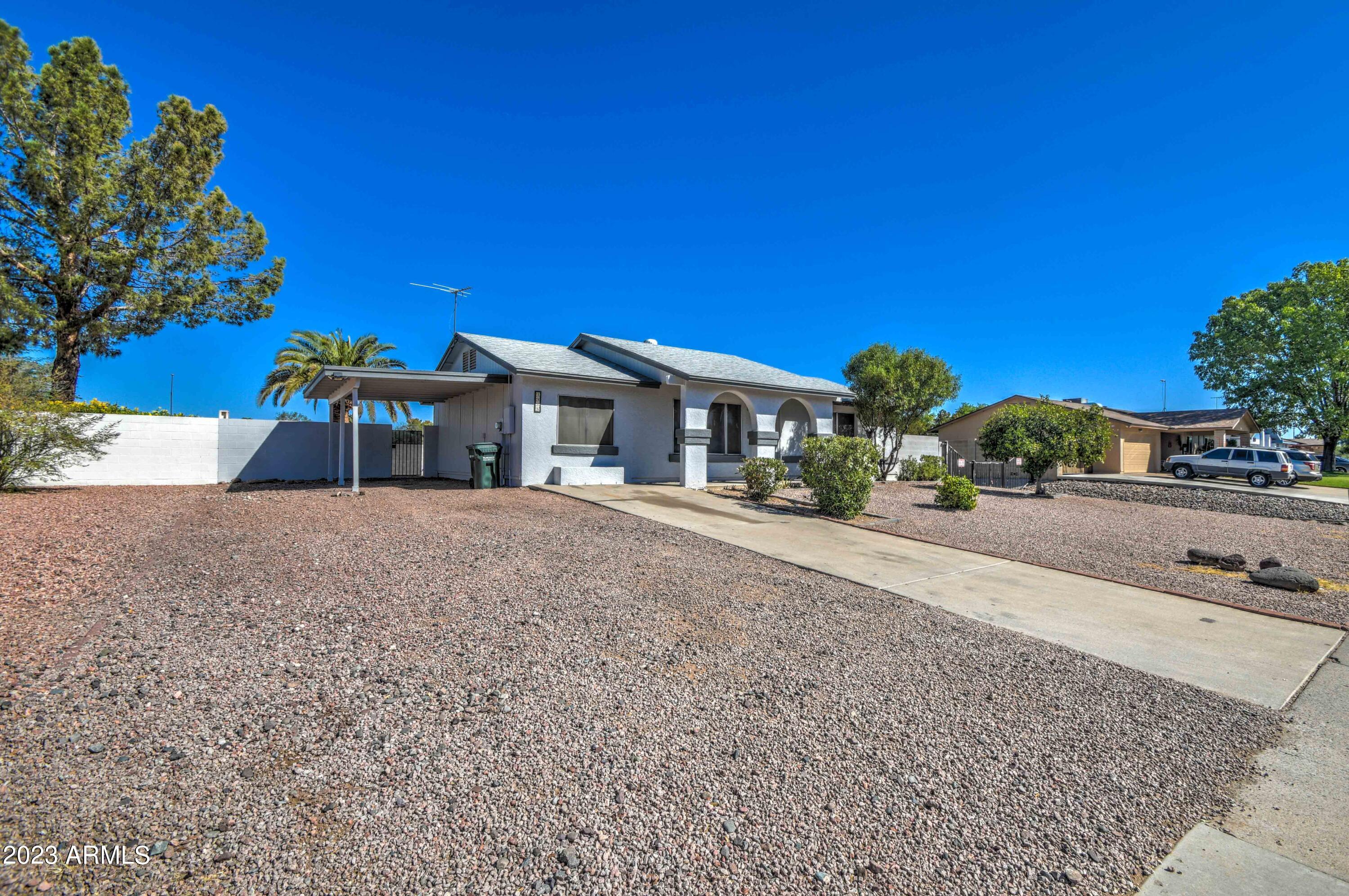 1918 E MONTE CRISTO Avenue