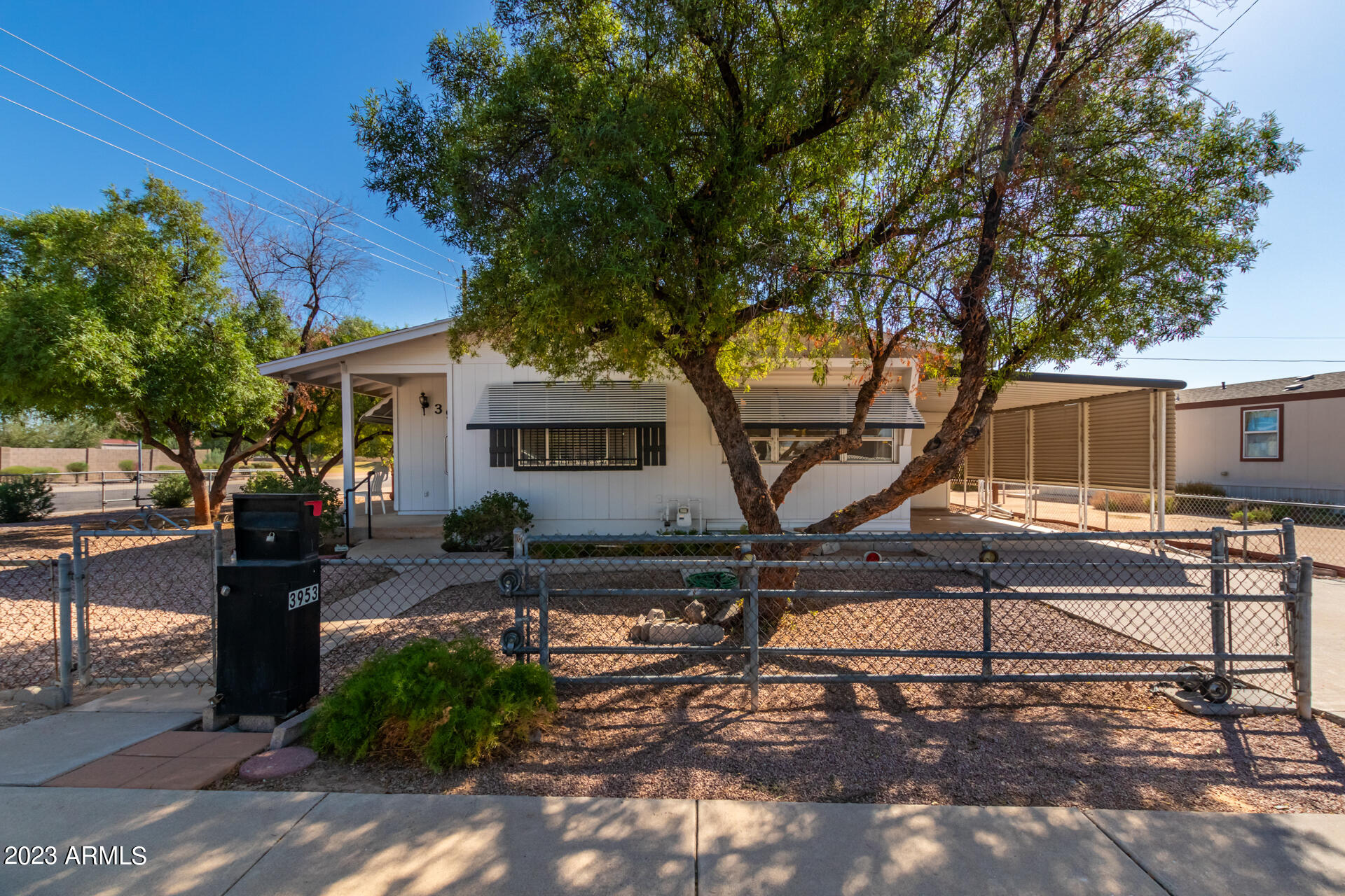 3953 E ARBOR Avenue