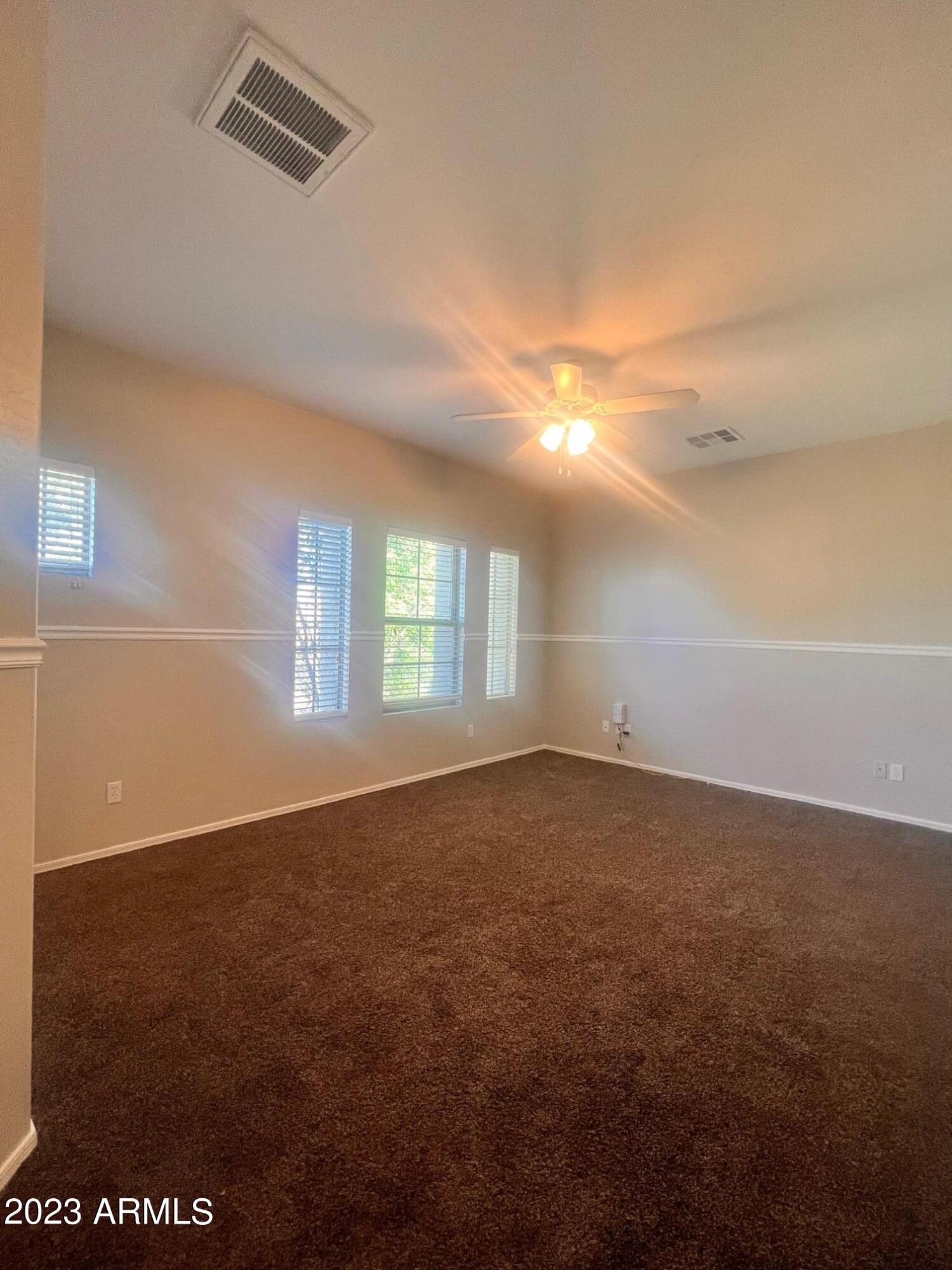 4231 E FIRESTONE Drive