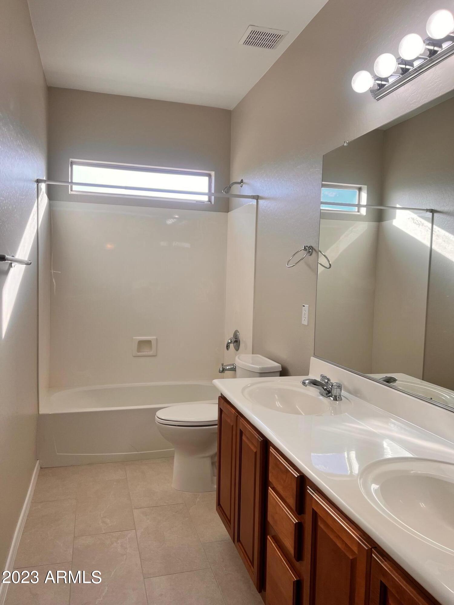 4231 E FIRESTONE Drive